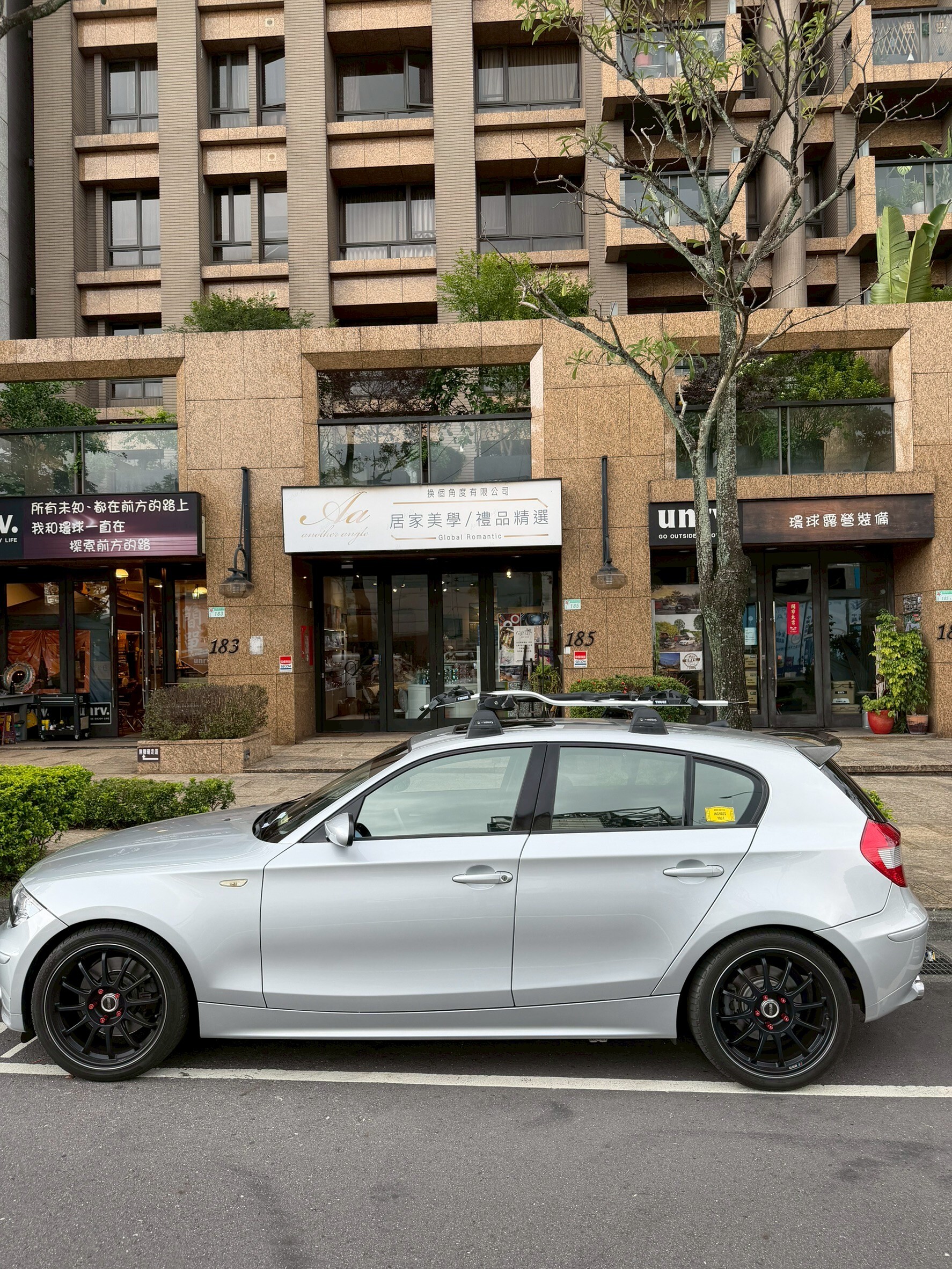 WHISPBAR ROOF RACK 車頂架/BMW 1 SERIES 1系列 車頂橫桿/THULE  單車架