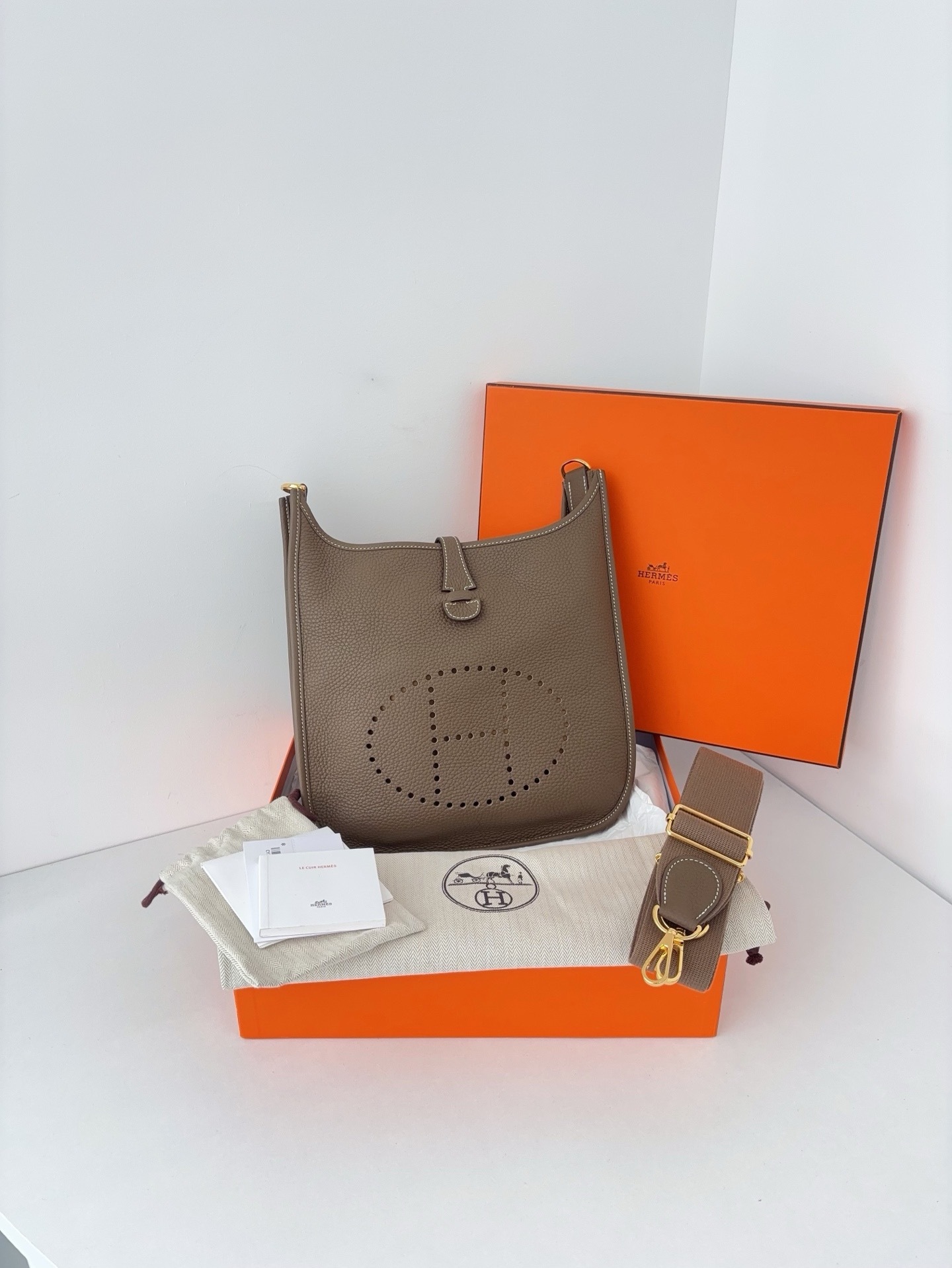 【99新】Hermes Evelyne29 大象灰金扣