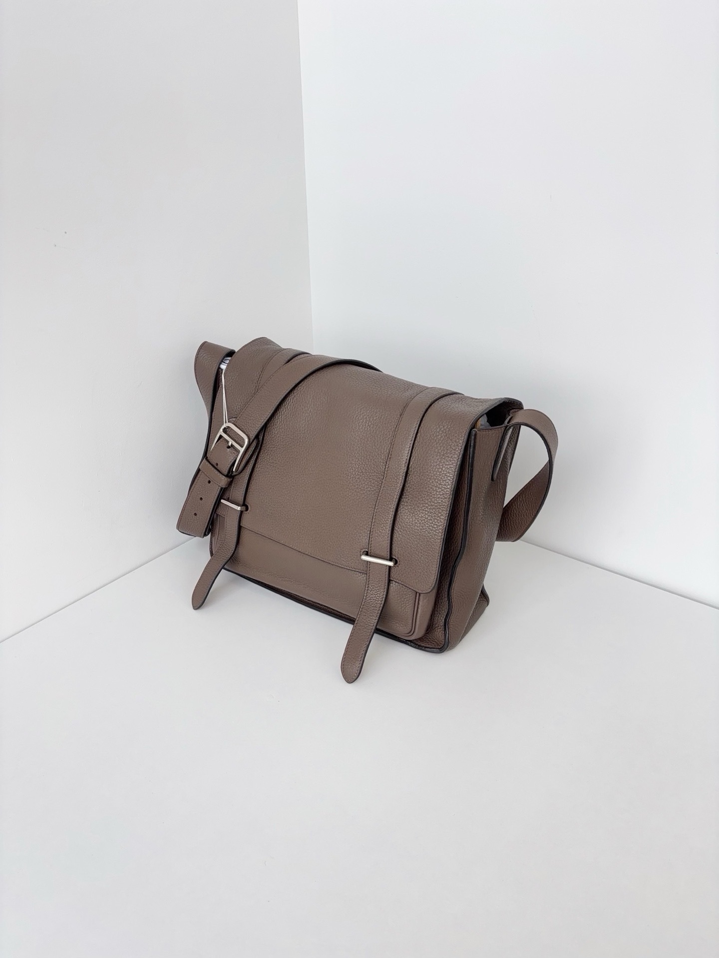【98新】Hermes Steve35 大象灰男士翻蓋郵差包