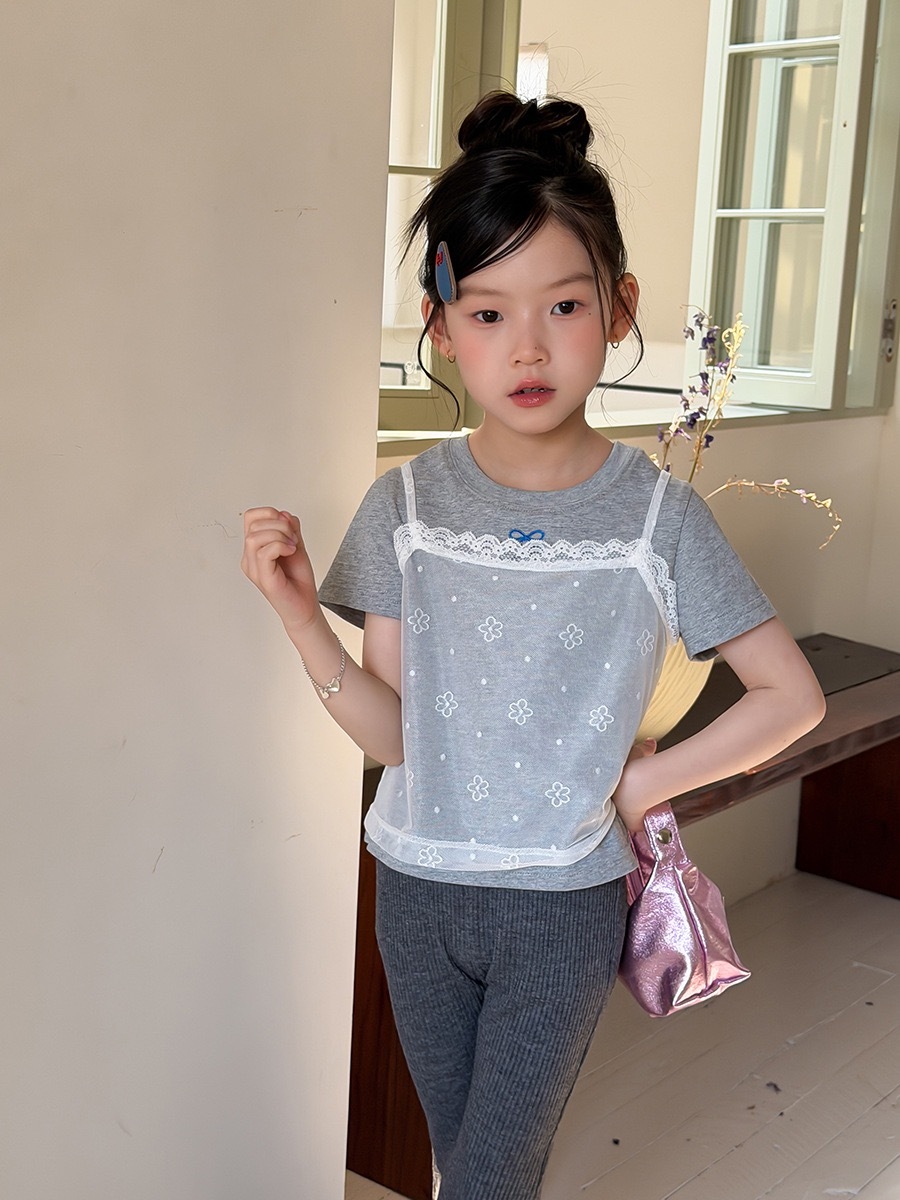 小白花罩衫
