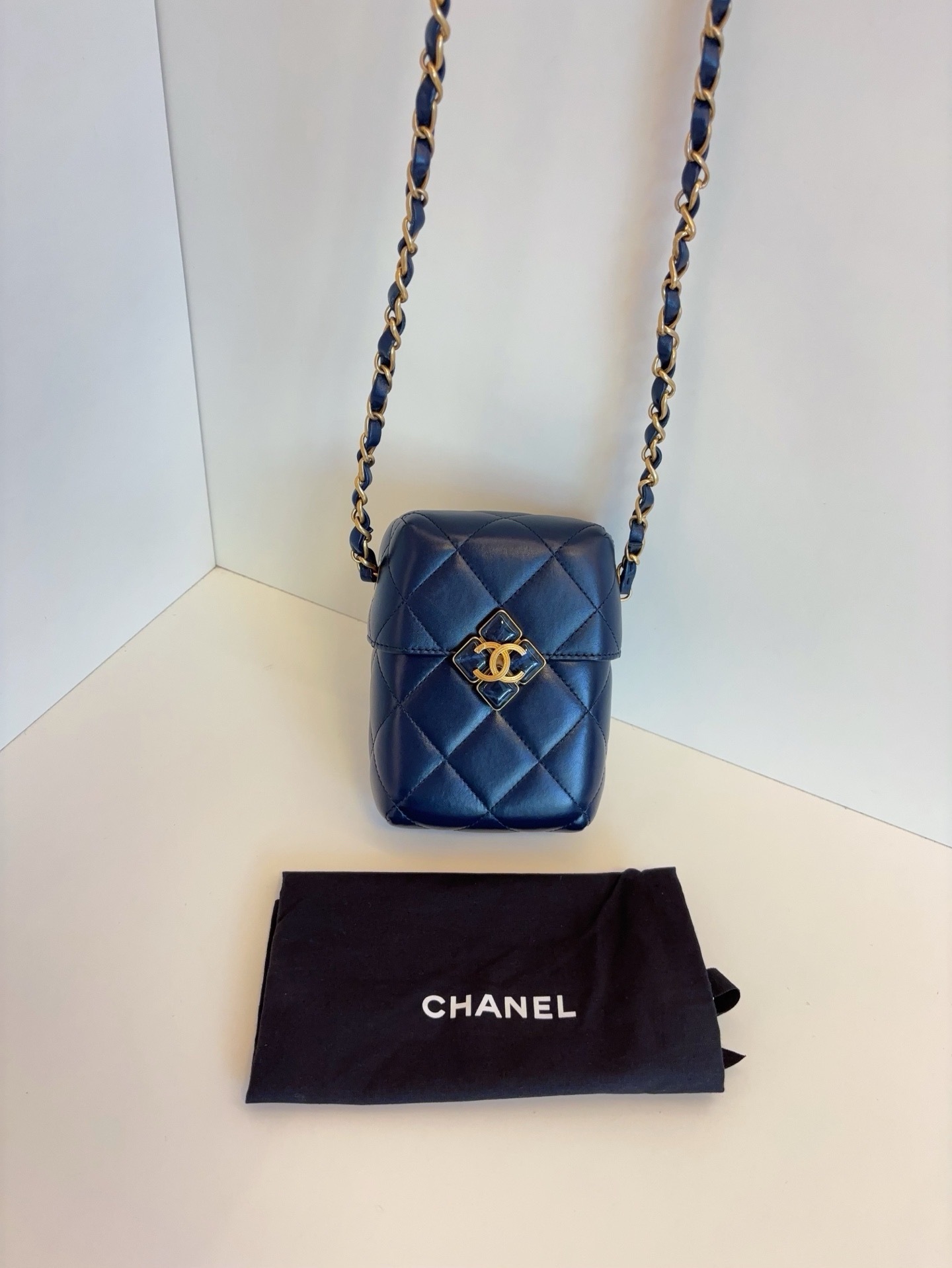 【閒置帶膜】 Chanel巴洛克盒子 四葉草寶石扣 寶藍色菱格盒子包