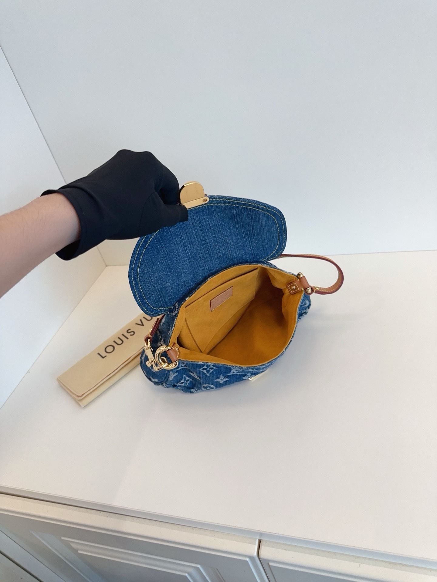 【99新】LV 絕版牛仔單寧小元寶 腋下包