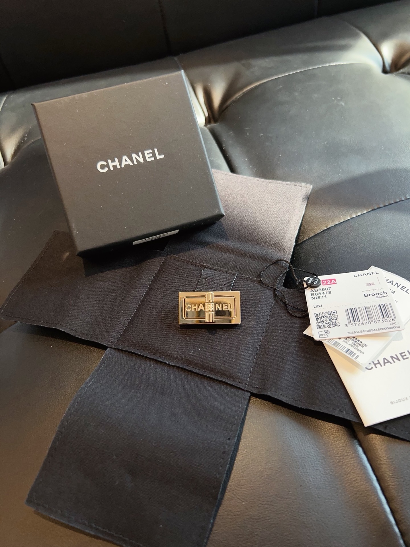 【閒置全套】Chanel 2.55 金色 鎖扣胸針