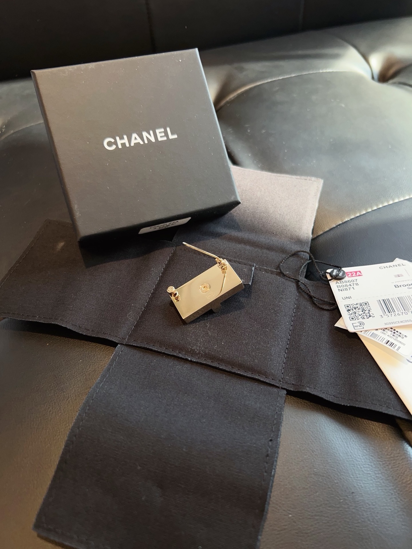 【閒置全套】Chanel 2.55 金色 鎖扣胸針