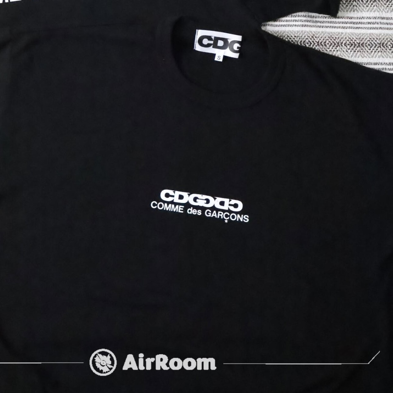 2026SS COMME des GARCONS CDG OVERSIZED T-SHIRT4 雙字體 寬版 川久保玲 短T 現貨 SZ-T063