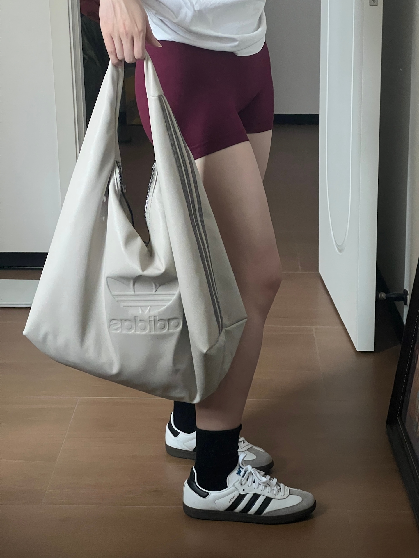 ADIDAS 皮革 單肩大雲朵包 (2色 / 限時預訂)