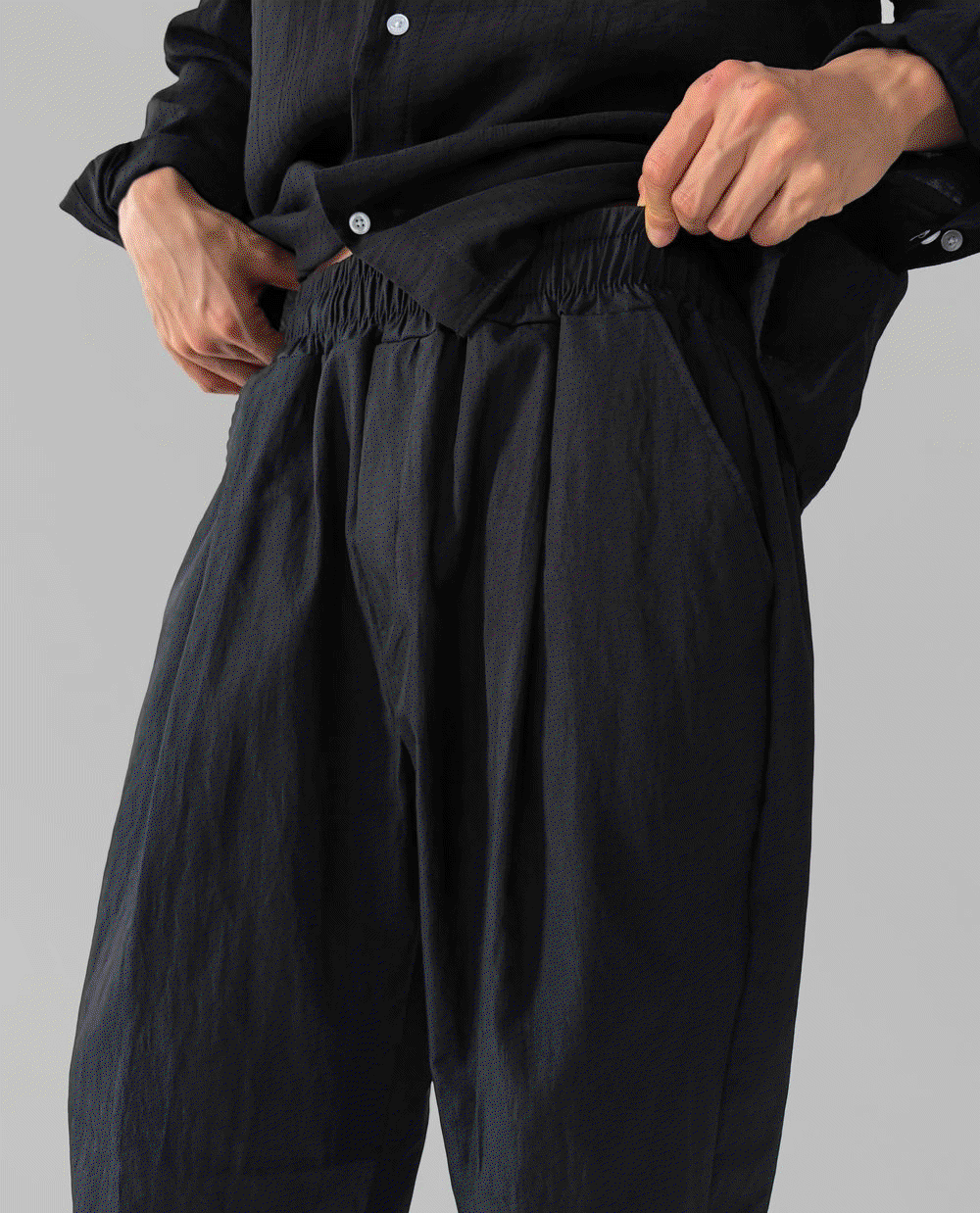 Cooling Deep Tuck Wide Pants