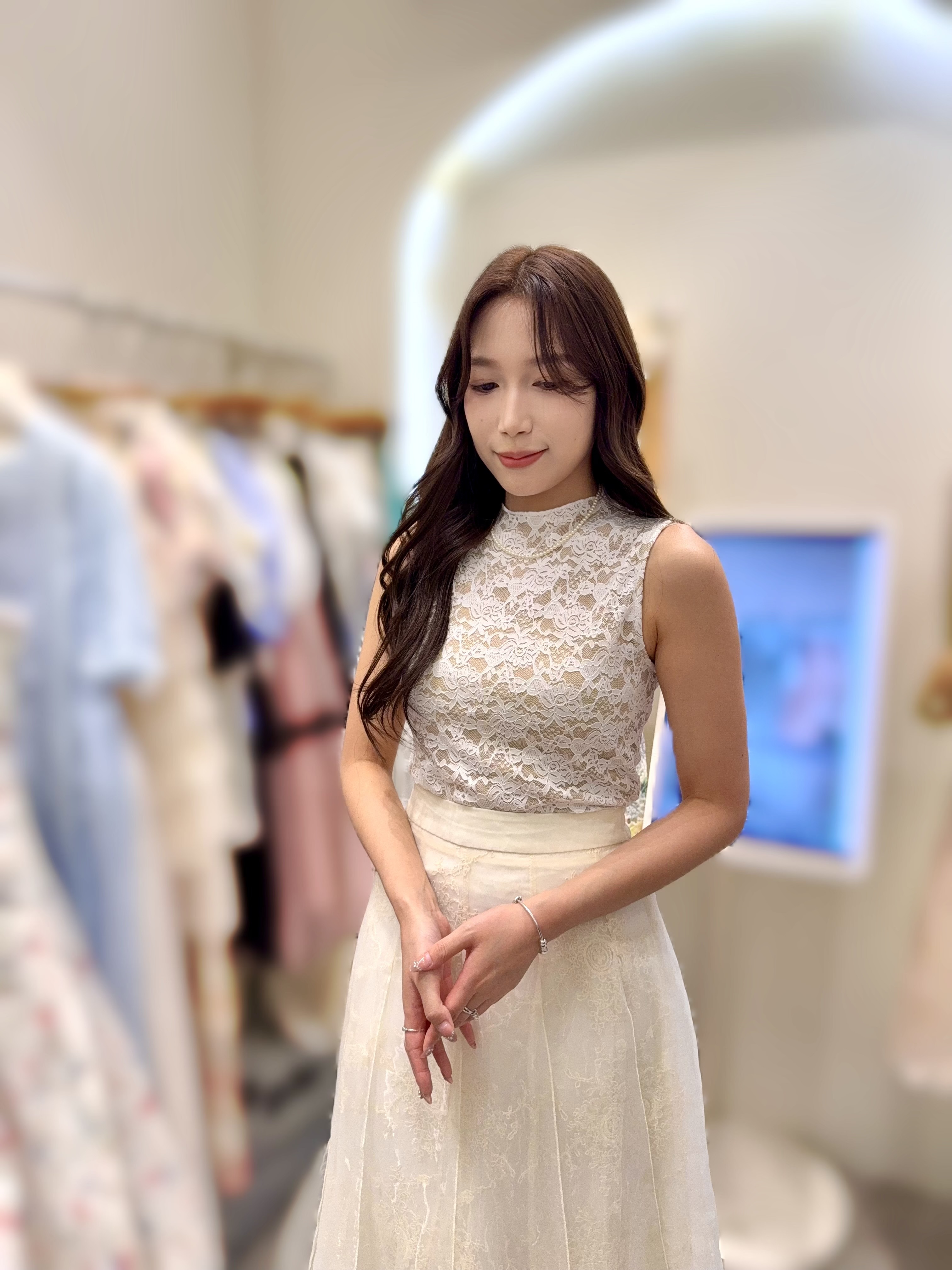 AW22 胸32-46 長21 $499 (一口價)