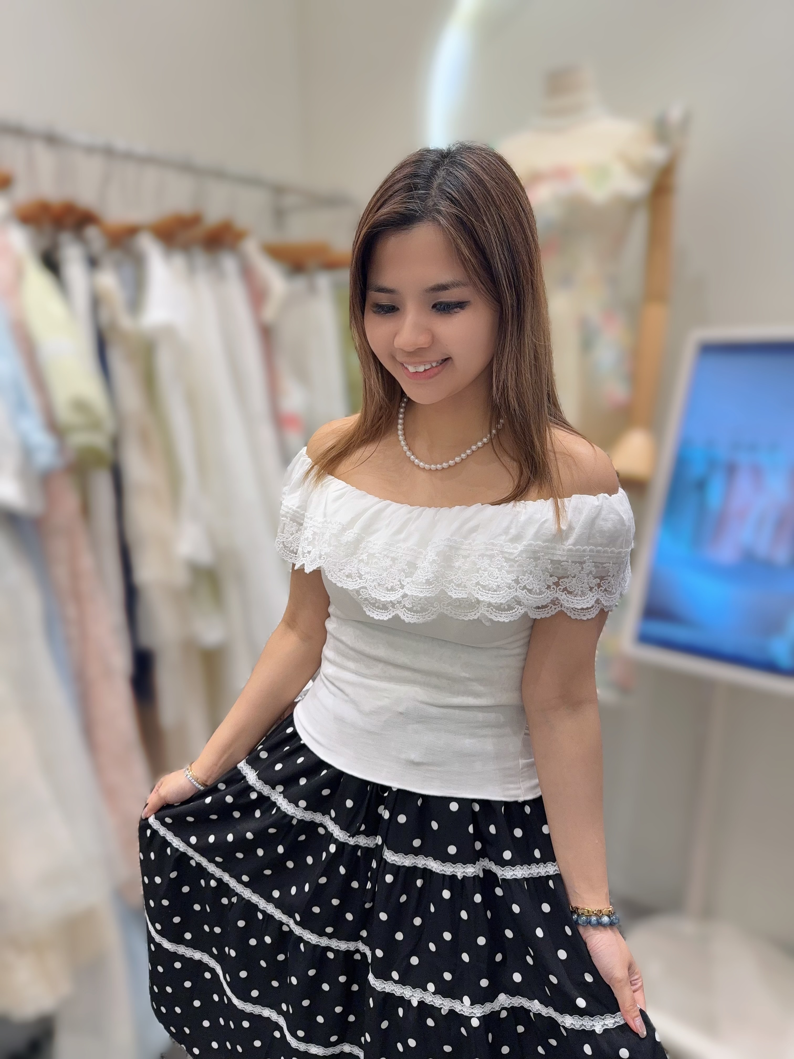 AW44 胸26-42 長18 $399 (一口價)