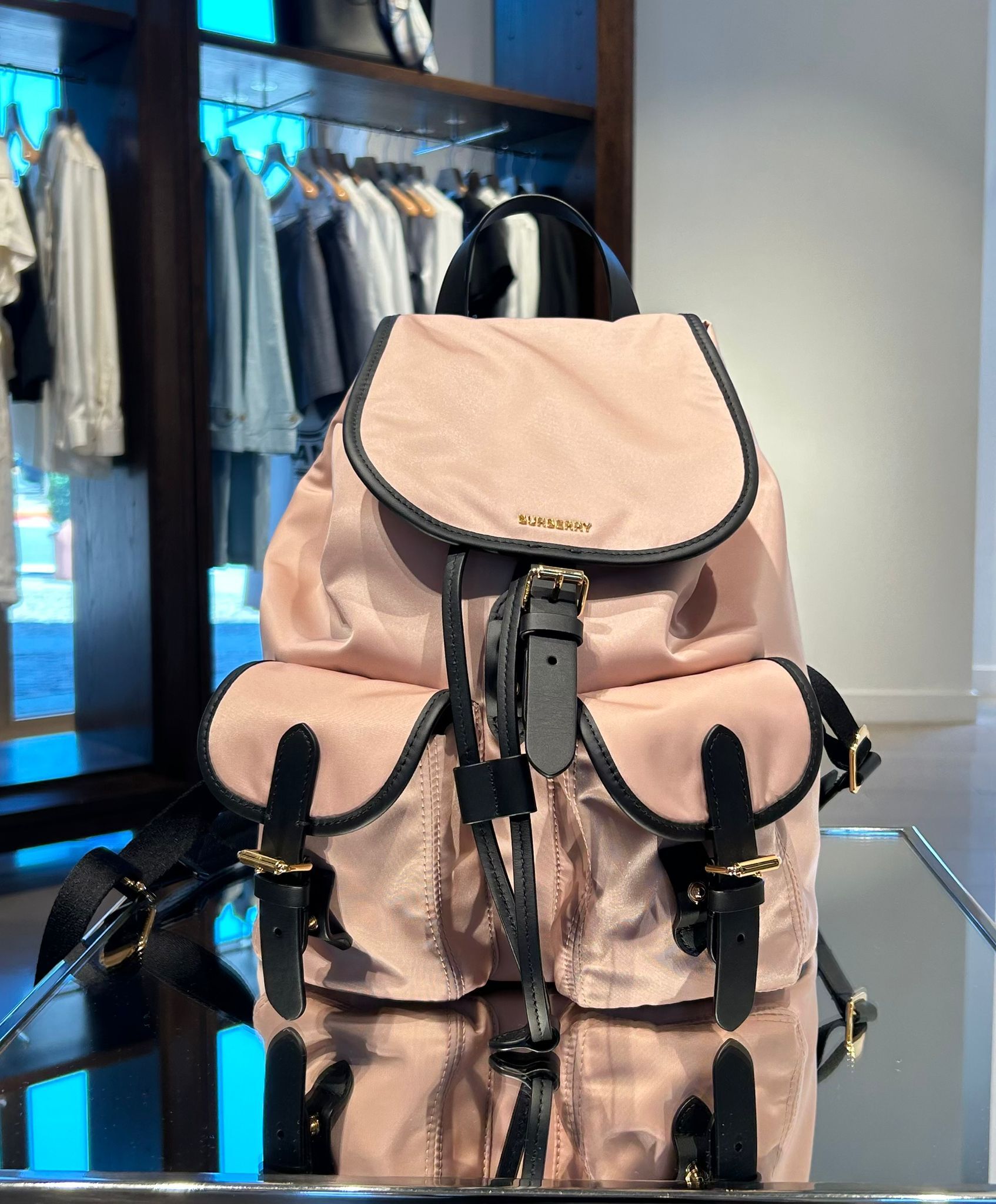 LYS01942 Burberry 尼龍索繩背囊粉色