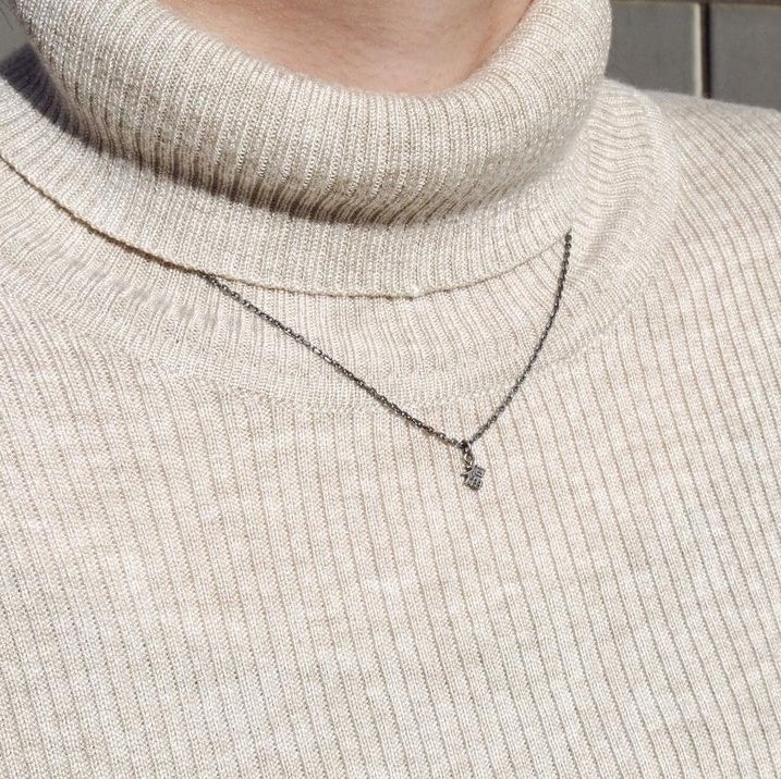 MOLLIVE - GOOD LUCK FUKU NECKLACE SV [OZ-N-FUKU-S-SV] Atease