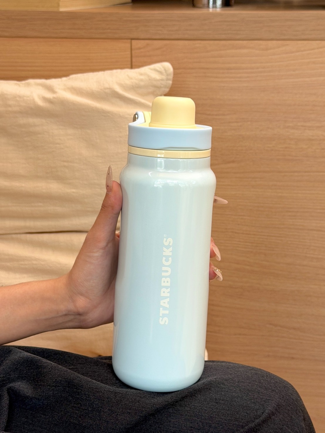 海外限定 STARBUCKS 星巴克 不鏽鋼 隨行保溫杯配掛件 奶油藍色 630ML