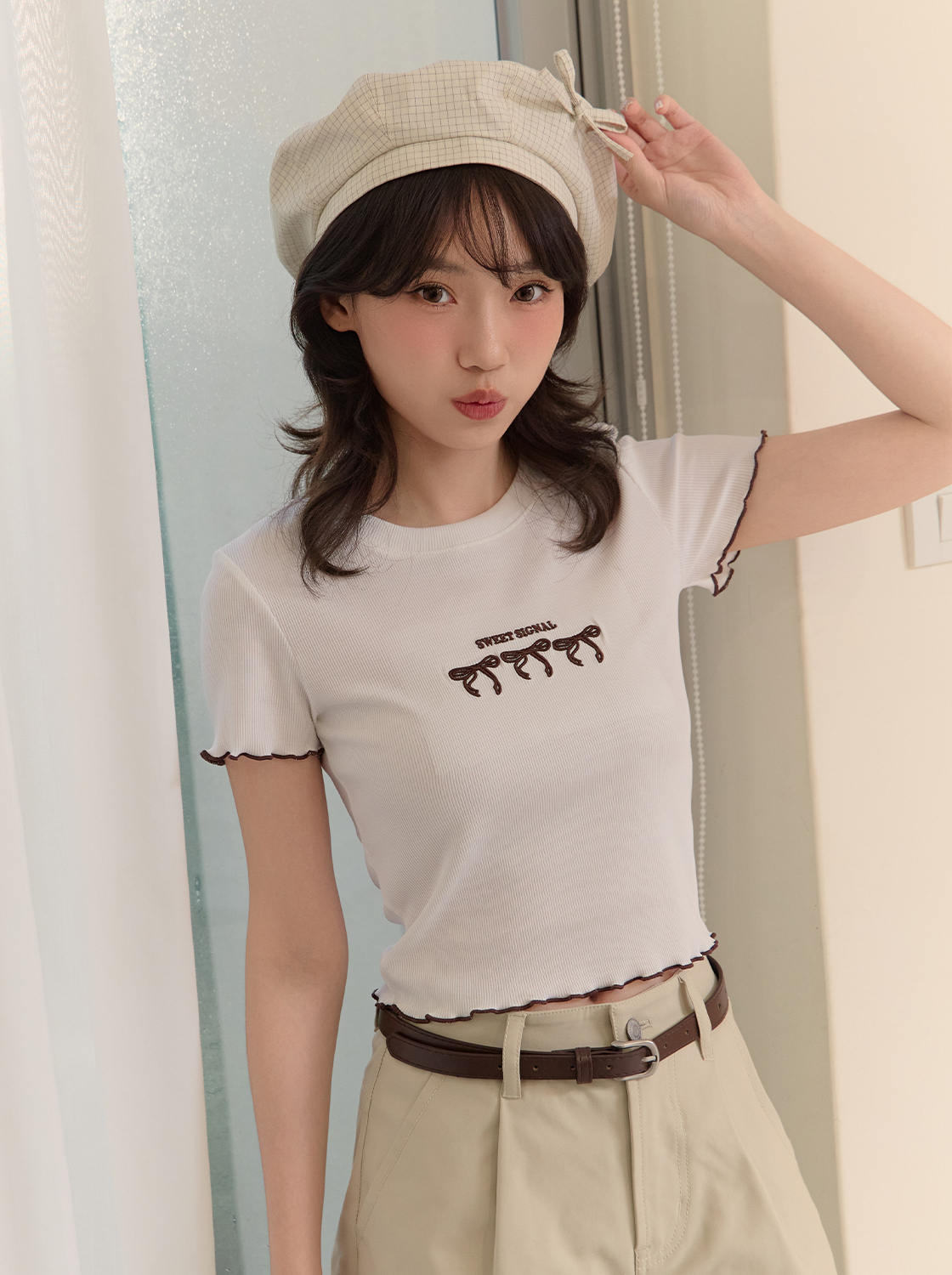 愛心撞色木耳邊短袖上衣