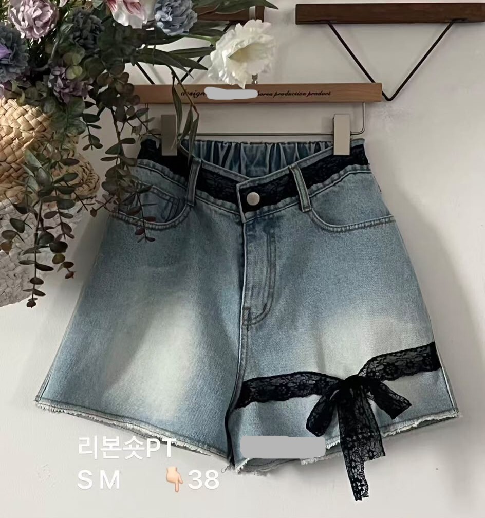 MC34   韓國LACE牛仔褲   後橡根腰    S:腰22 -29        HIP42 長15 / M:腰23-30     HIP44 長16 $519 (一口價)