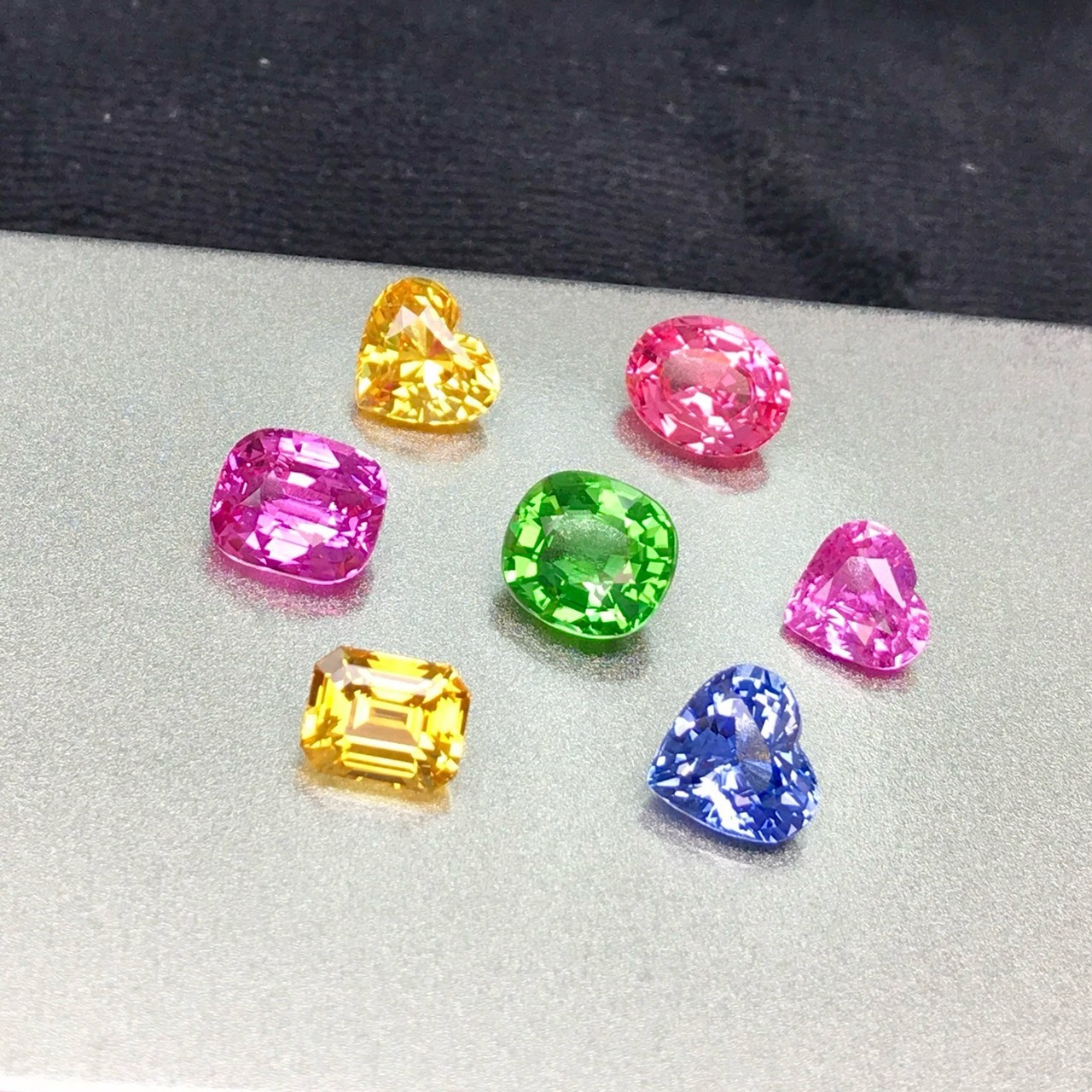 ชุดพลอยเปล่าอัญมณีสี 7 สีระดับสะสม