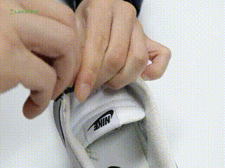 Step 2 固定底座
