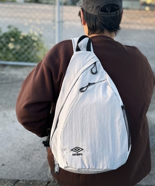 UMBRO / Logo Embroidered One-Shoulder Bag