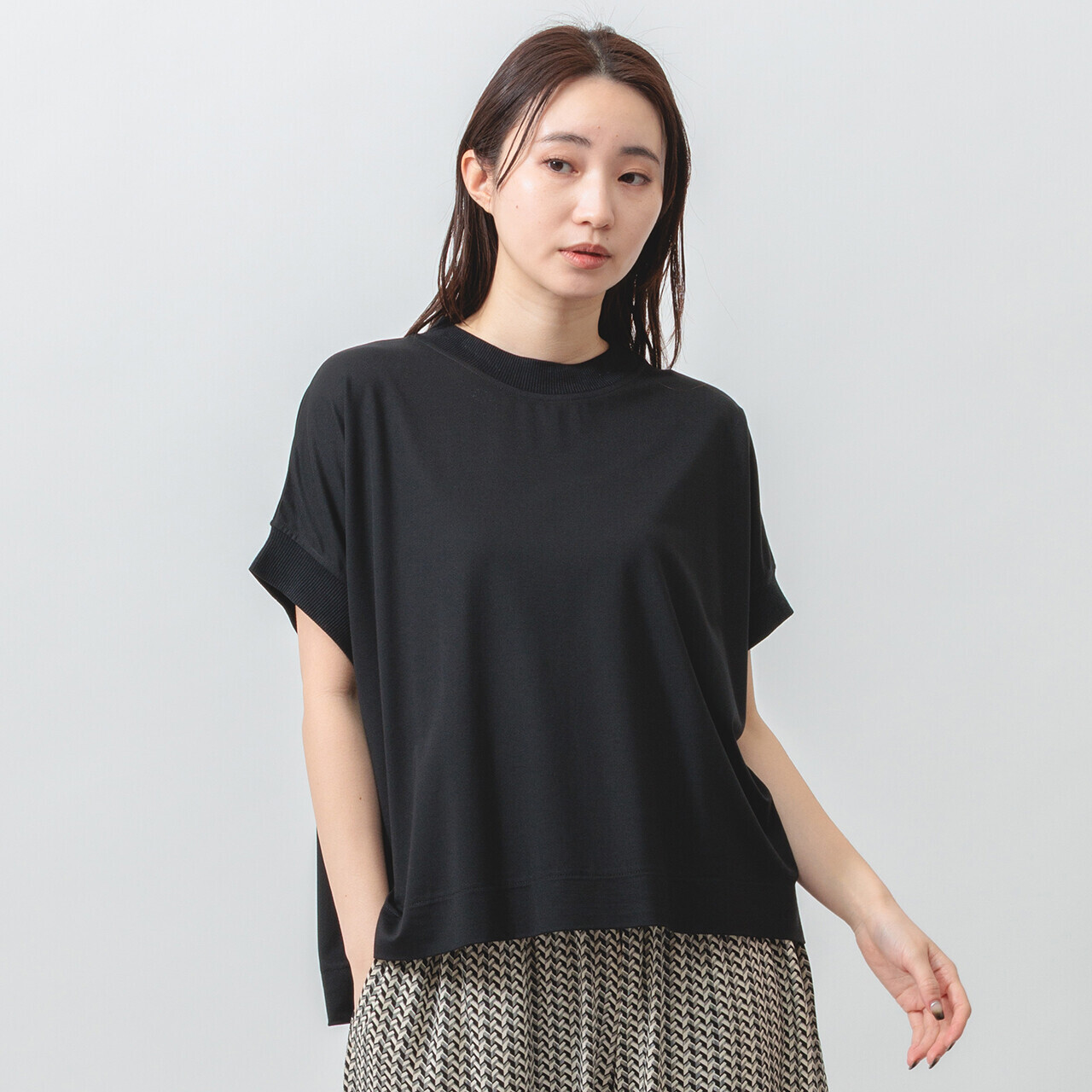 MMO 冷感有領蝙蝠袖TOP