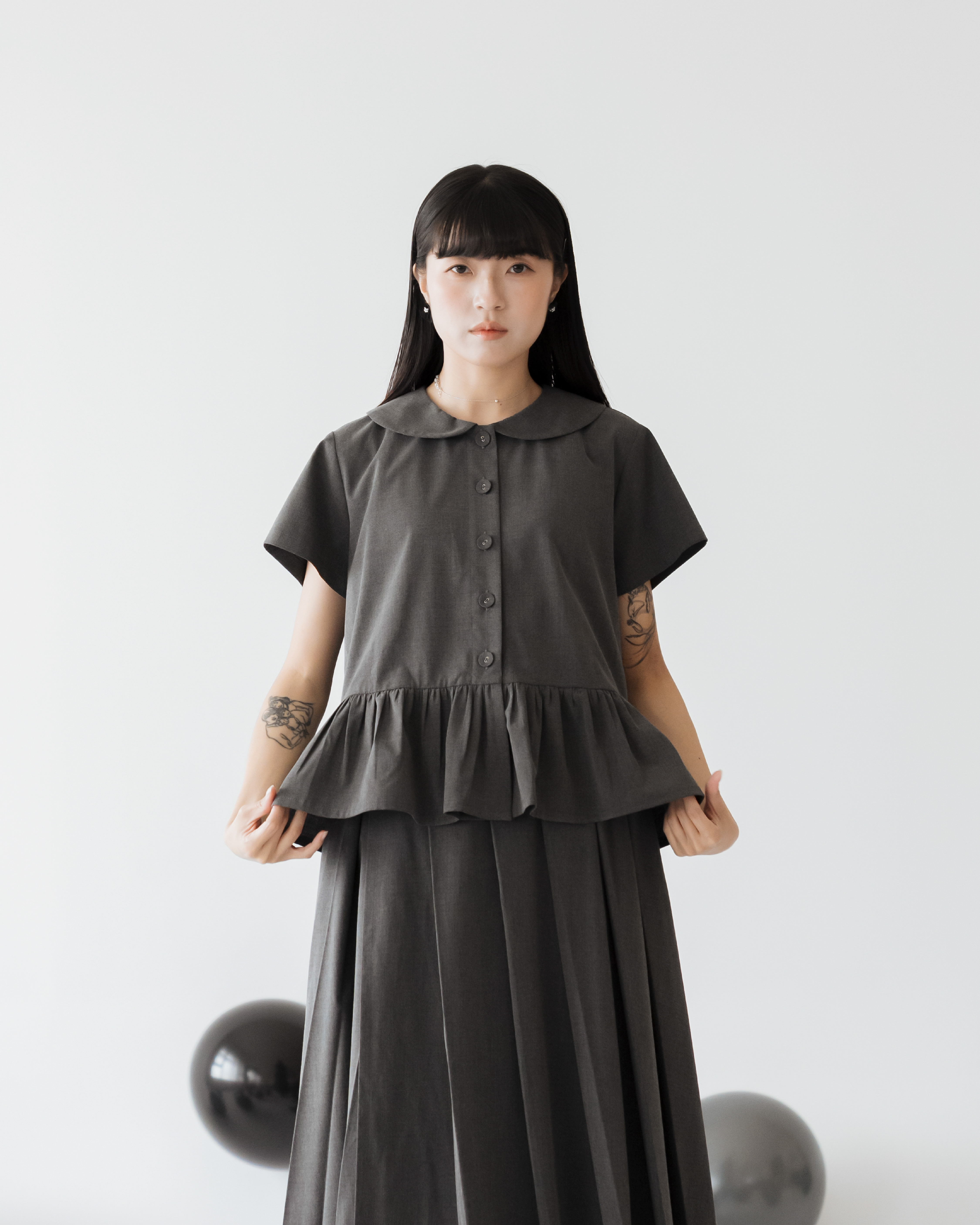 【 Kiki.co made 】Suiting Short Sleeve Doll Collar Blouse - Grey