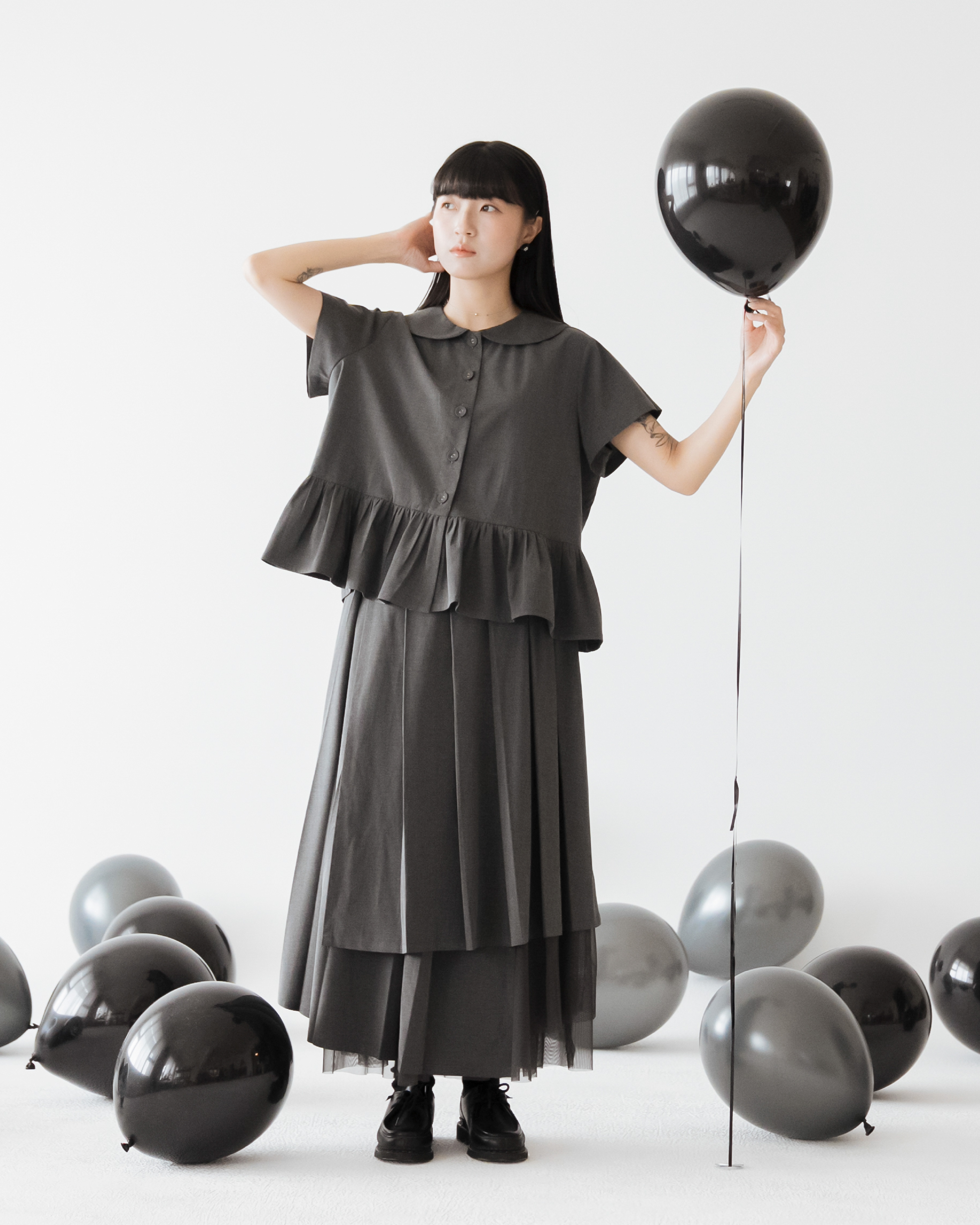 【 Kiki.co made 】Suiting Short Sleeve Doll Collar Blouse - Grey