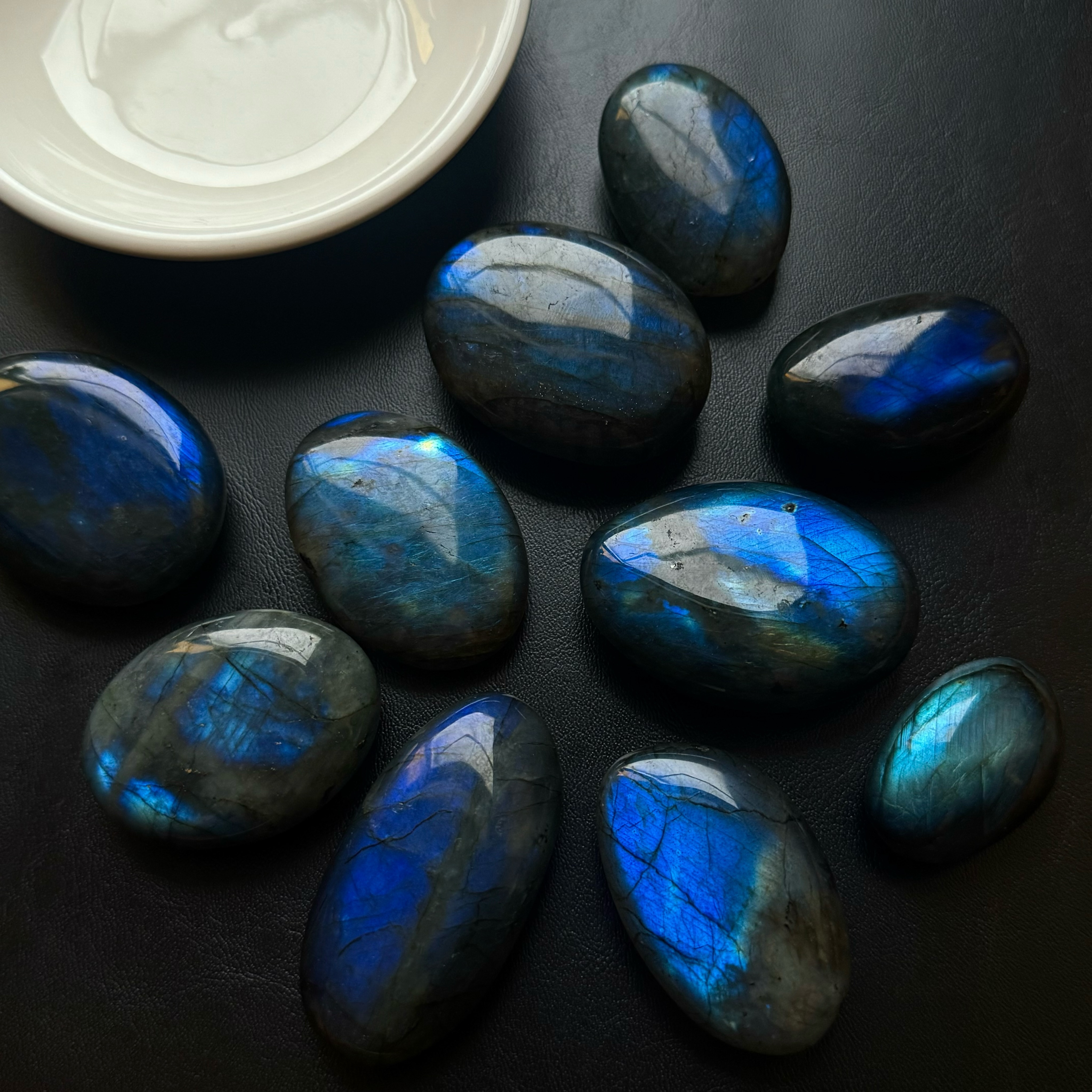 [原石] 魔鬼拉長石 水晶把玩