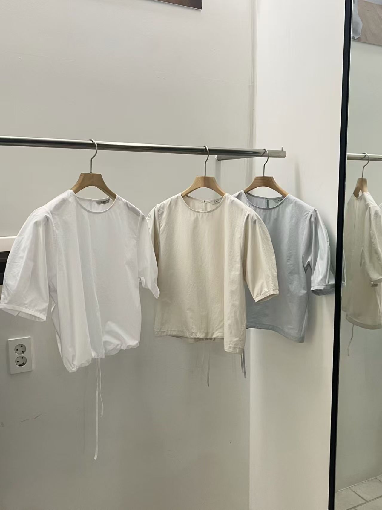 PR6323 俏皮感立體泡泡袖上衣