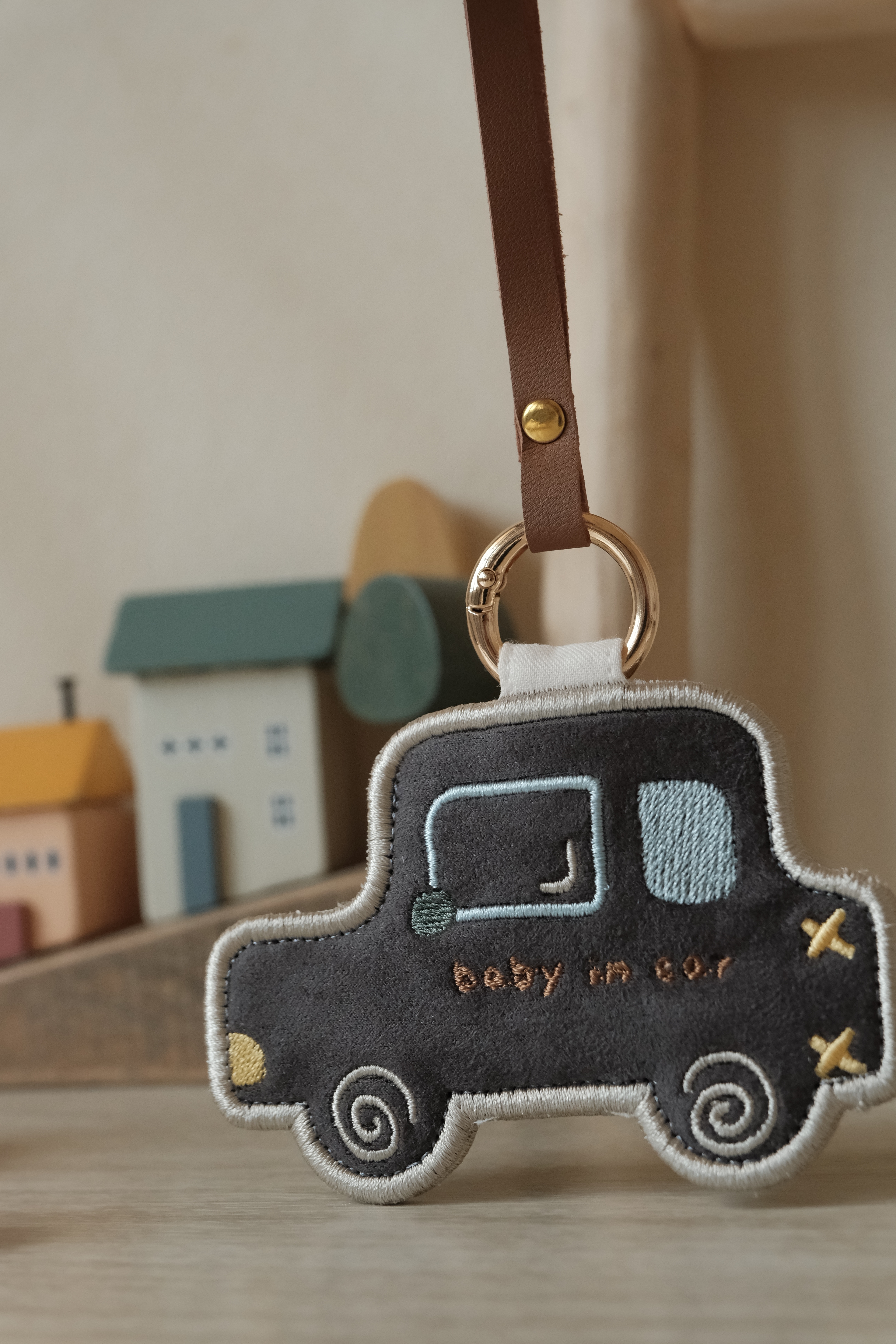 Hi Y.P store-刺繡萬用皮飾-獨家設計-寶貝的小汽車-深藍