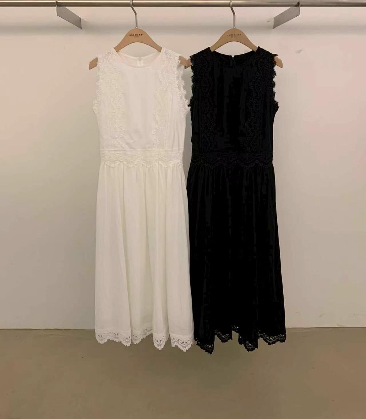 UK6351 蕾絲拼接氣質背心連身裙