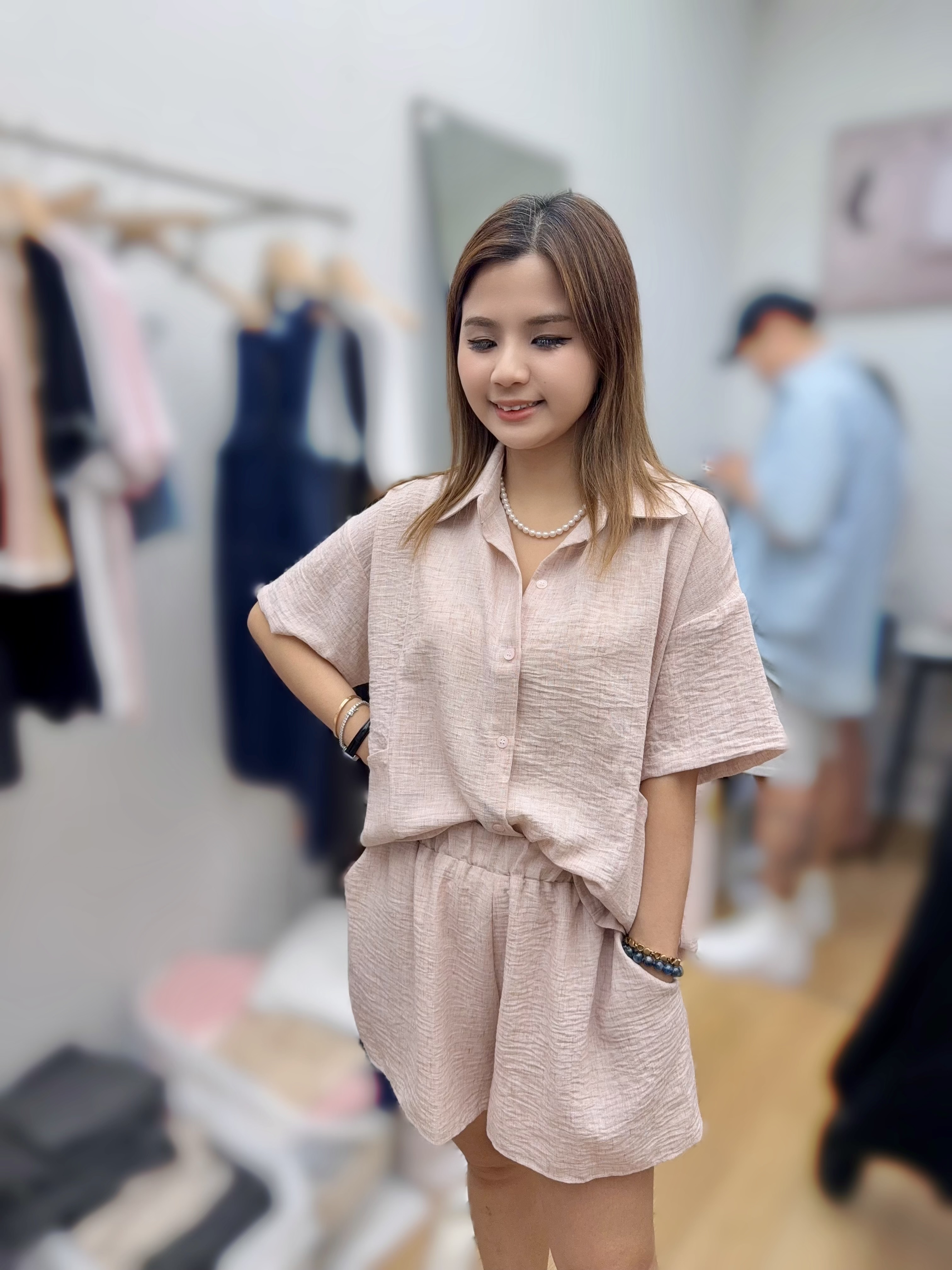 RE38   ( 1  SET )  胸46 長26  /    橡筋褲  腰24-42HIP52 長13.5 $599 (一口價)