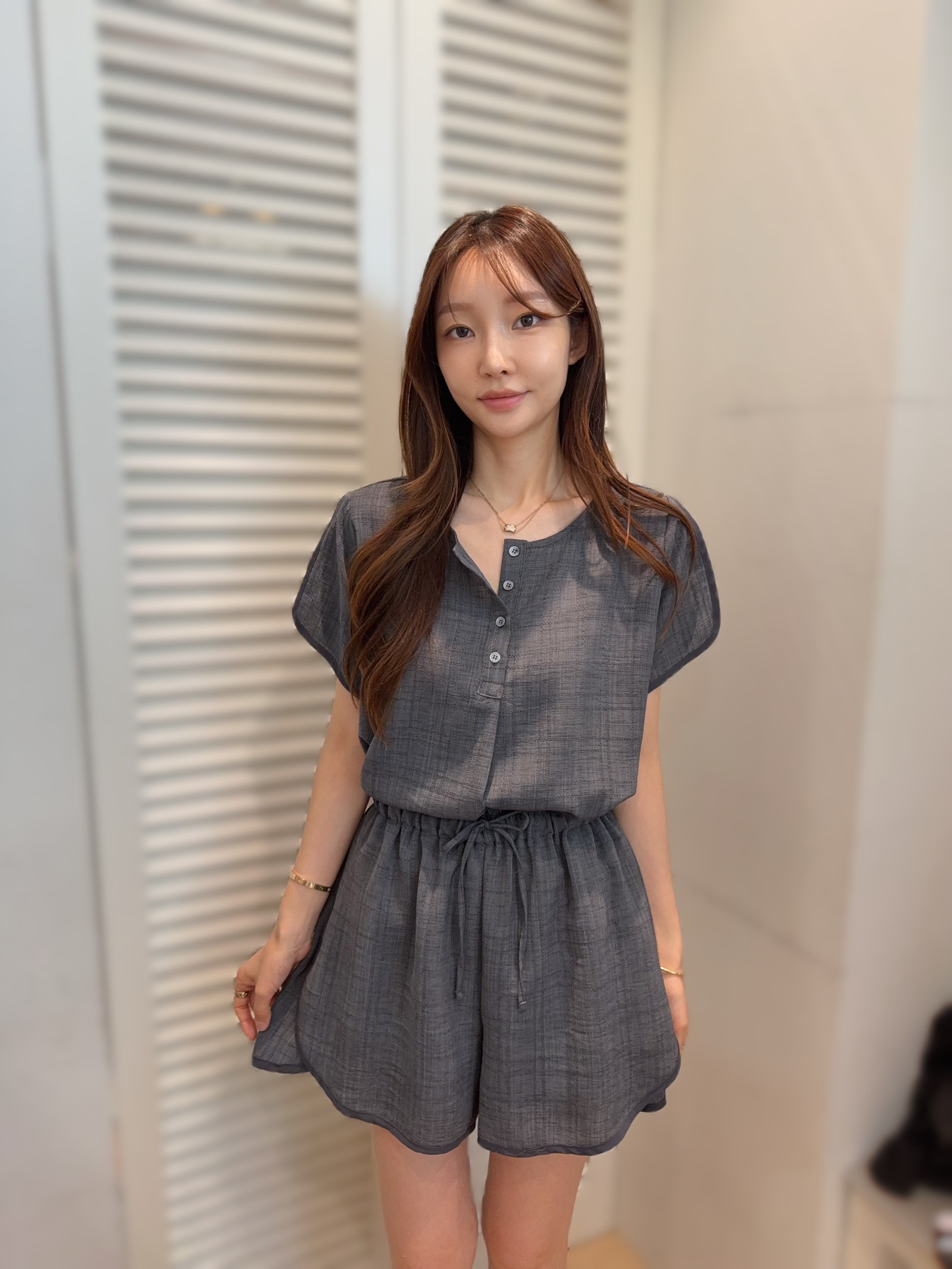 F15  上身 胸41 長23 $469 (一口價)