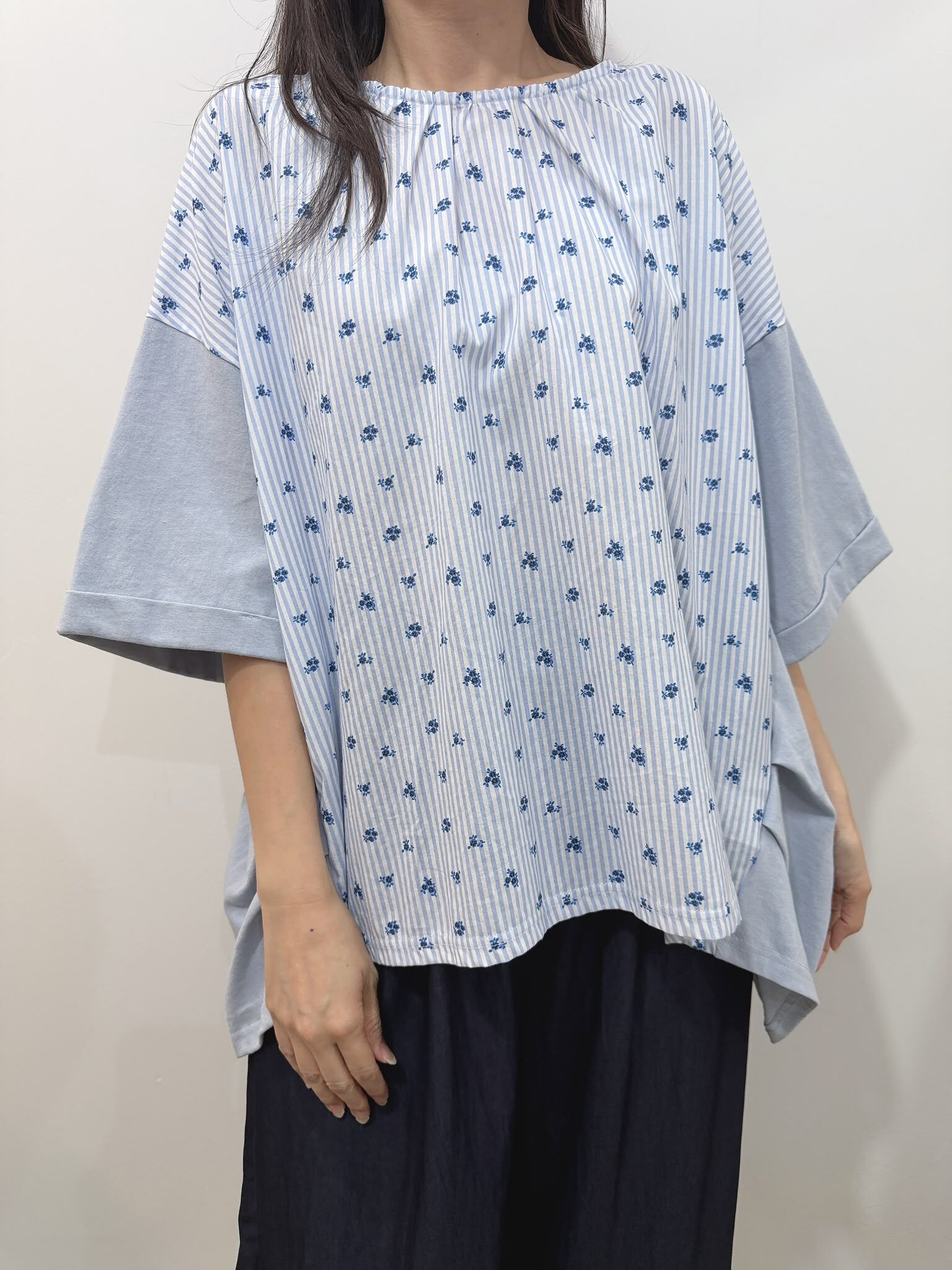 LN 條紋 小花圖案TOP