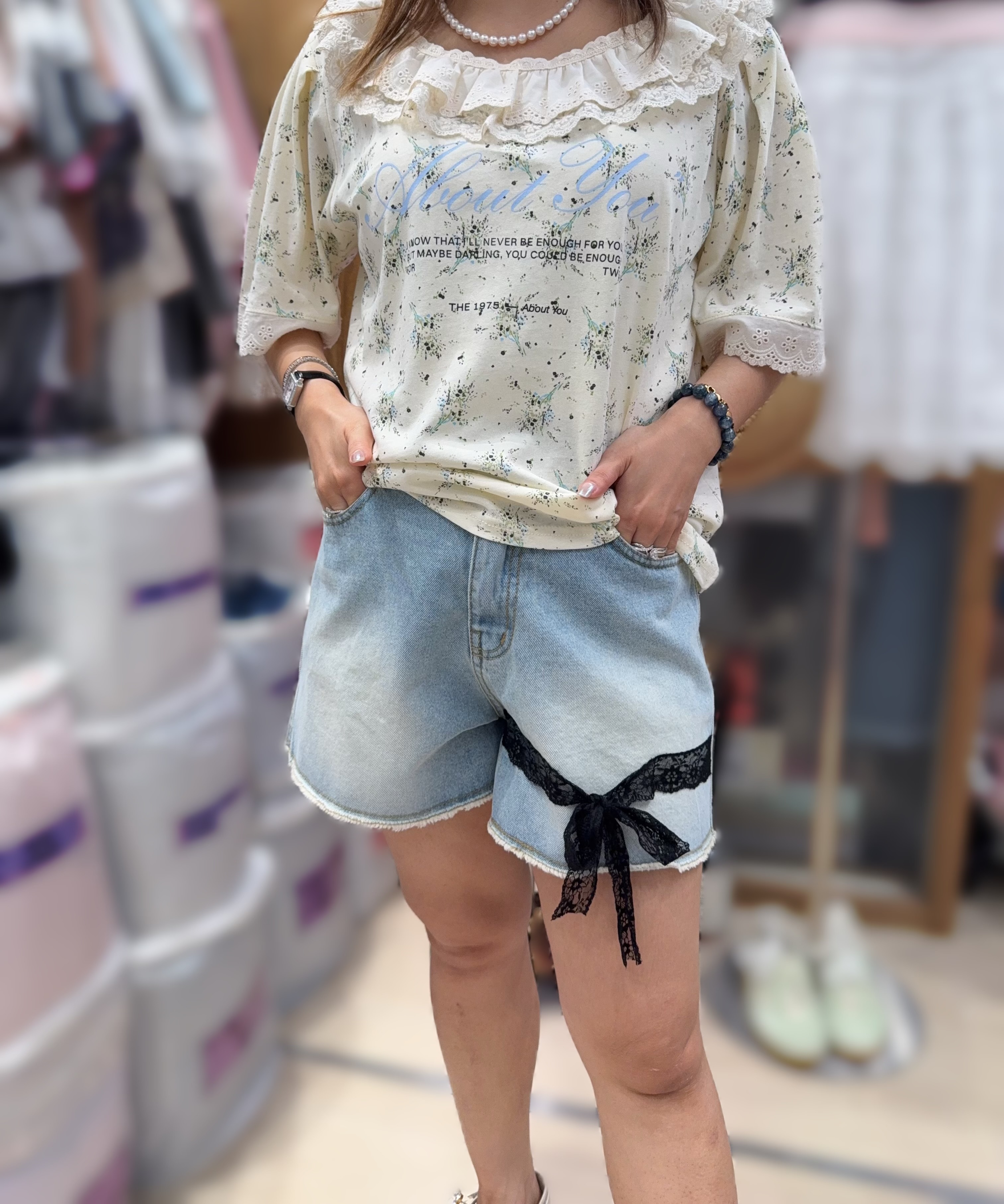 MC34   韓國LACE牛仔褲   後橡根腰    S:腰22 -29        HIP42 長15 / M:腰23-30     HIP44 長16 $519 (一口價)