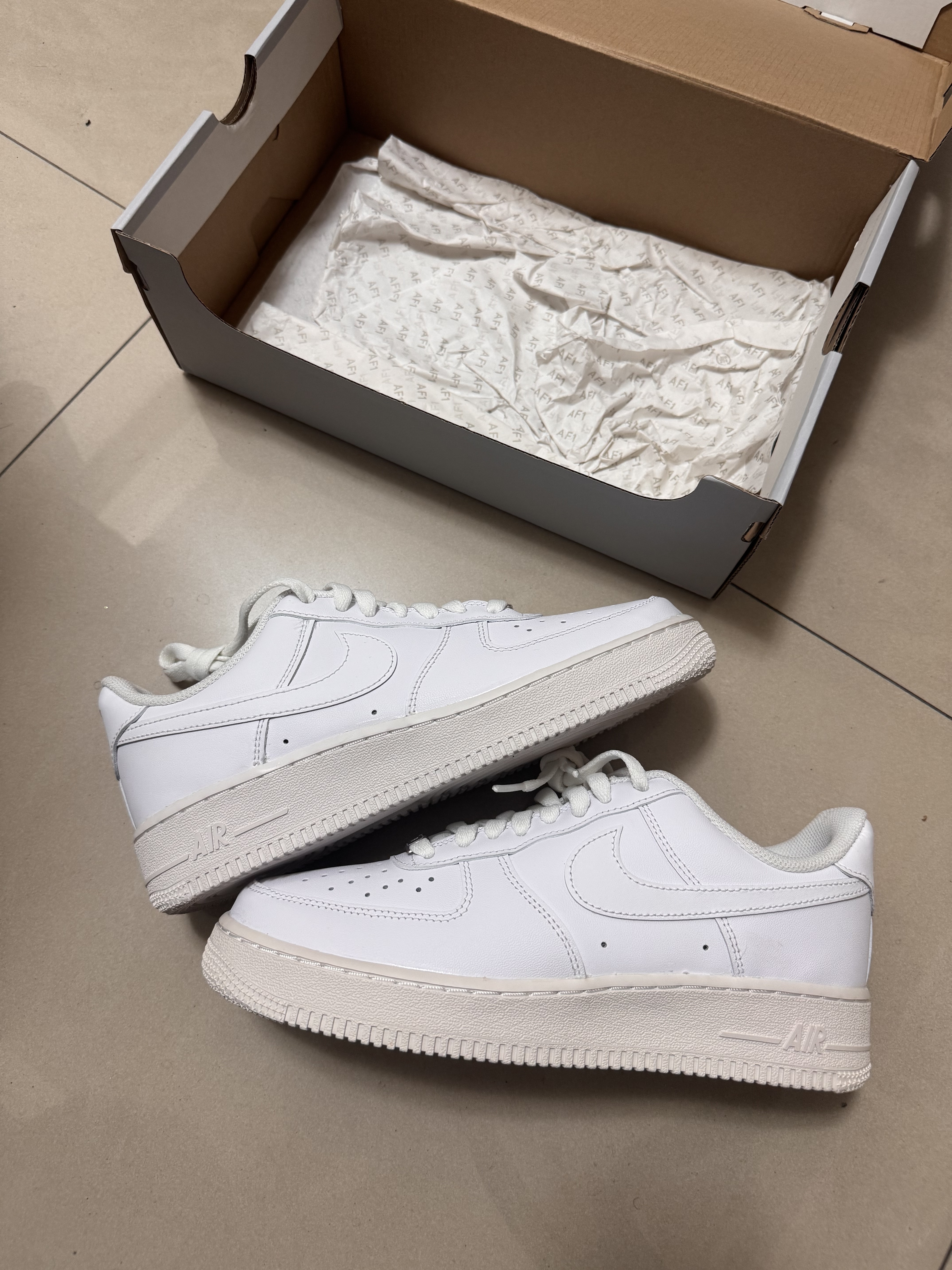 Nike Air Force 1 07 Wmns 經典全白 女鞋 低筒 休閒鞋 DD8959-100