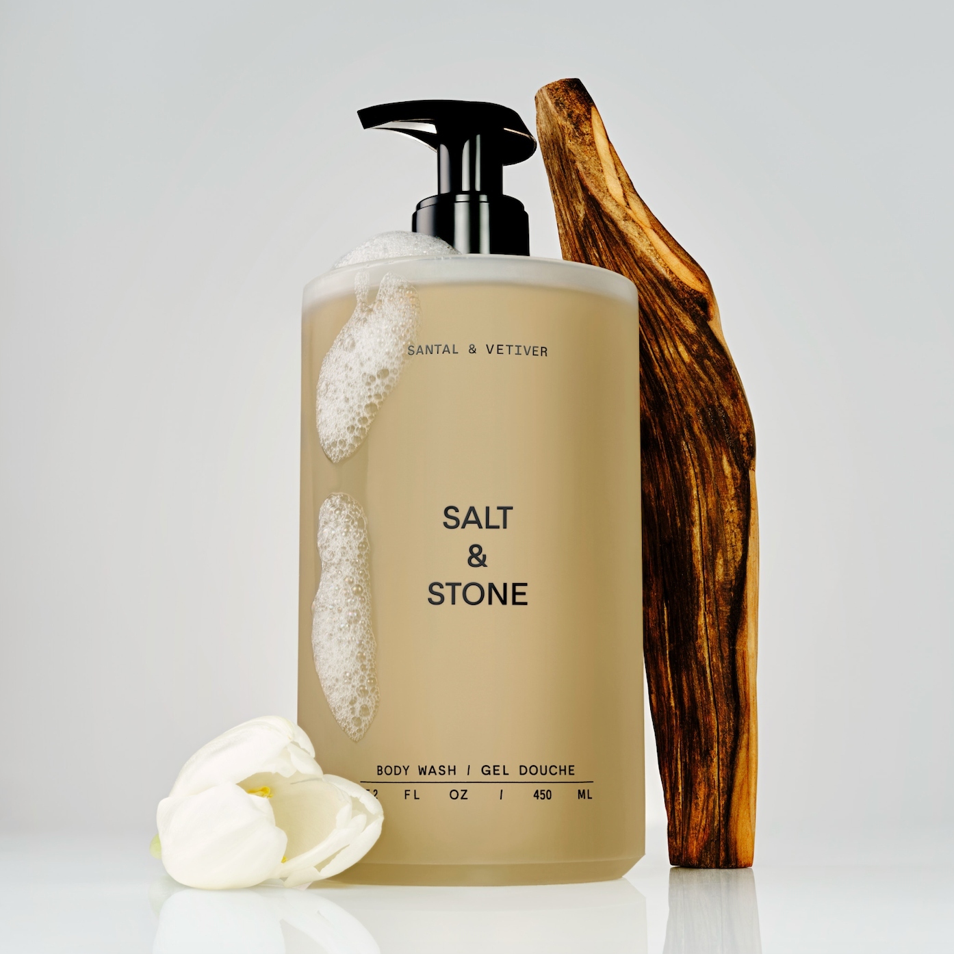 美國 SALT & STONE 玻尿酸保濕潔膚露 檀香岩蘭草 SANTAL &VETIVER