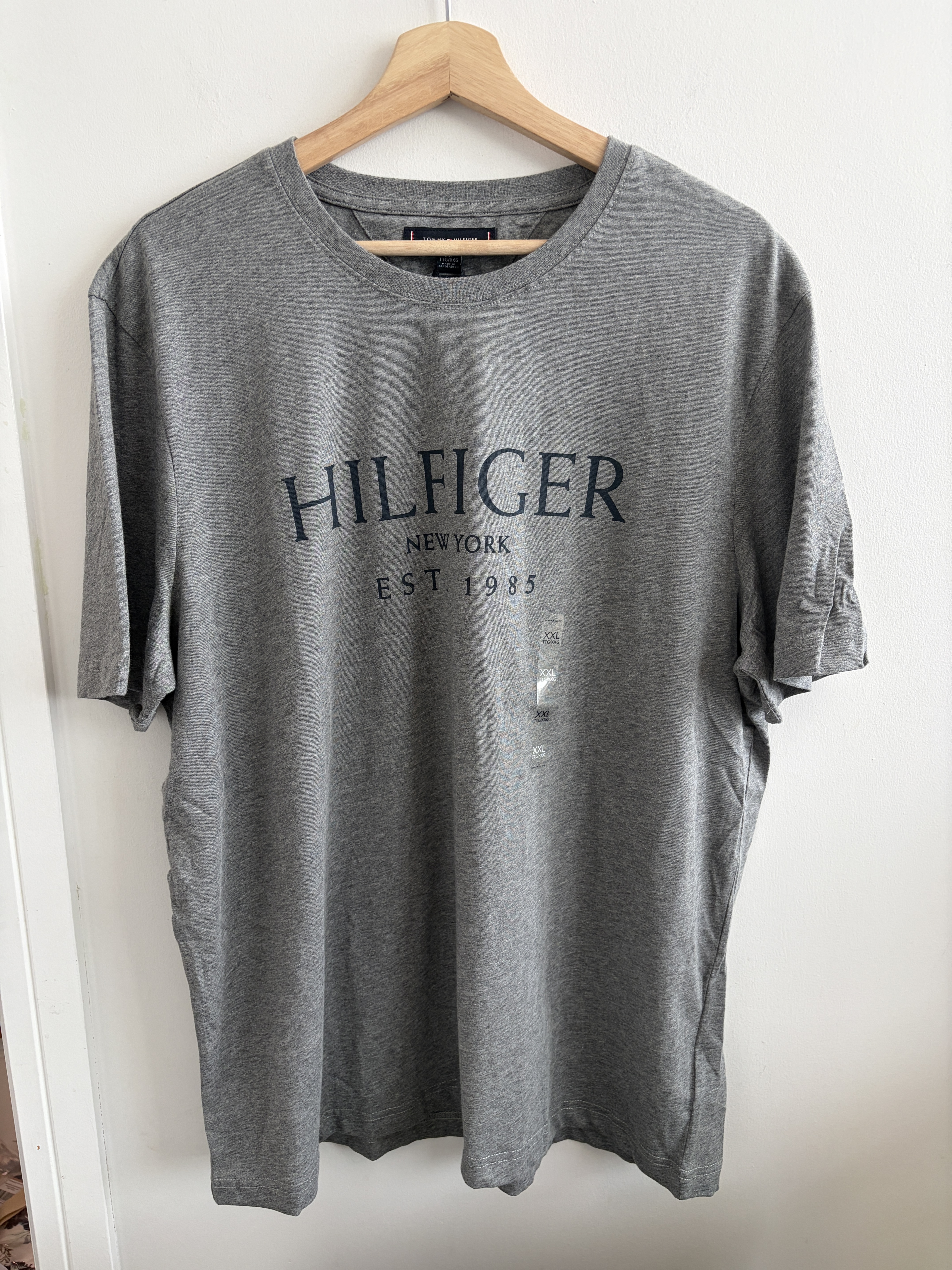 TOMMY 男大人 造型字樣 短TEE