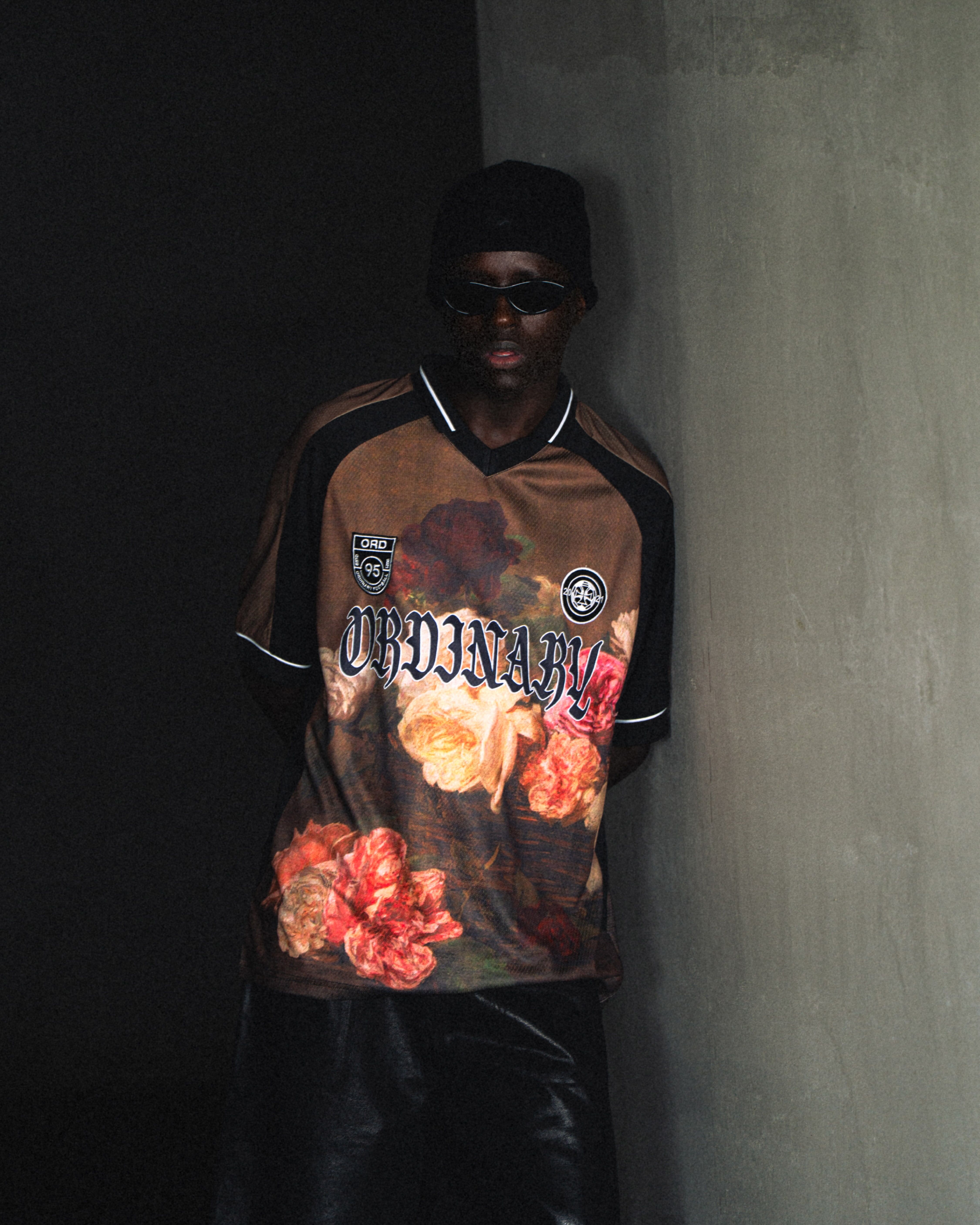【車庫服飾】ORDINARY A BASKET OF ROSES FOOTBALL JERSEY