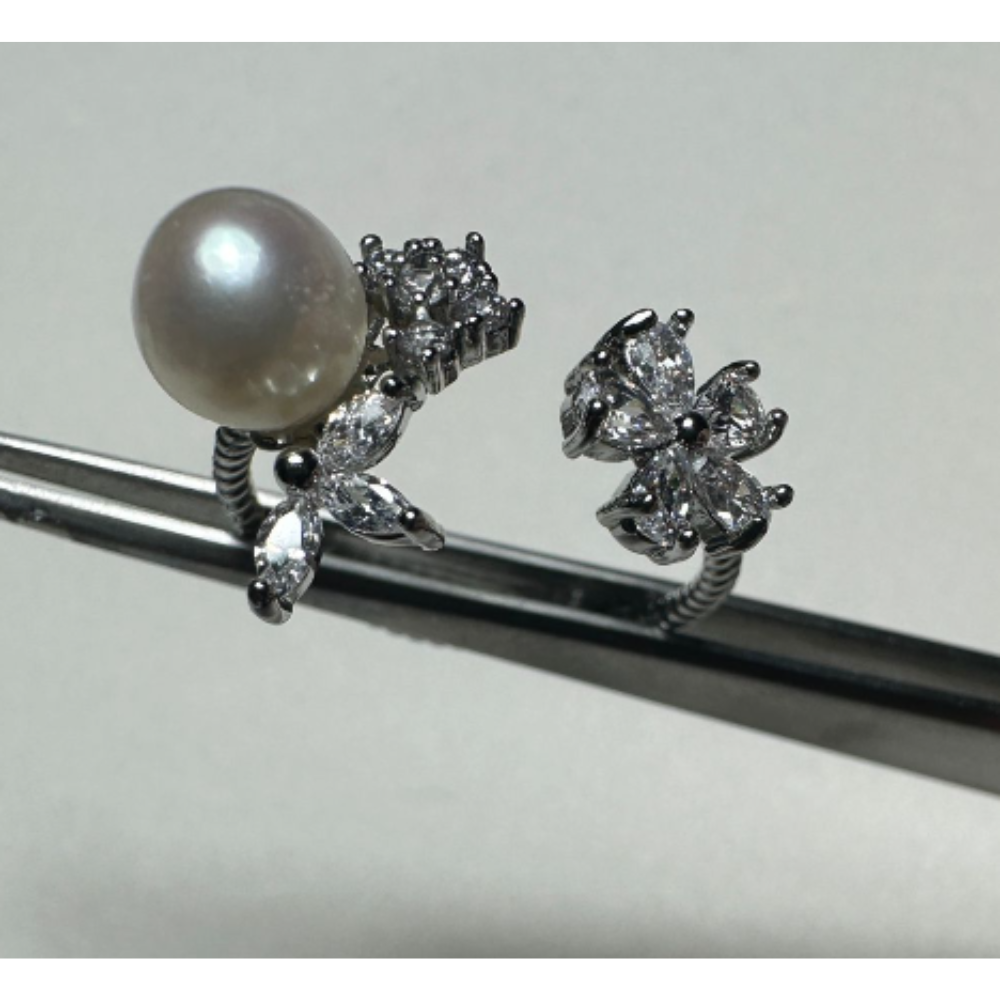 HKAG0619-107 日本AKOYA (近圓) 海水珍珠戒指 鋯石花款  (銀) 6.0MM+ 銅配鍍S925銀 (A7)