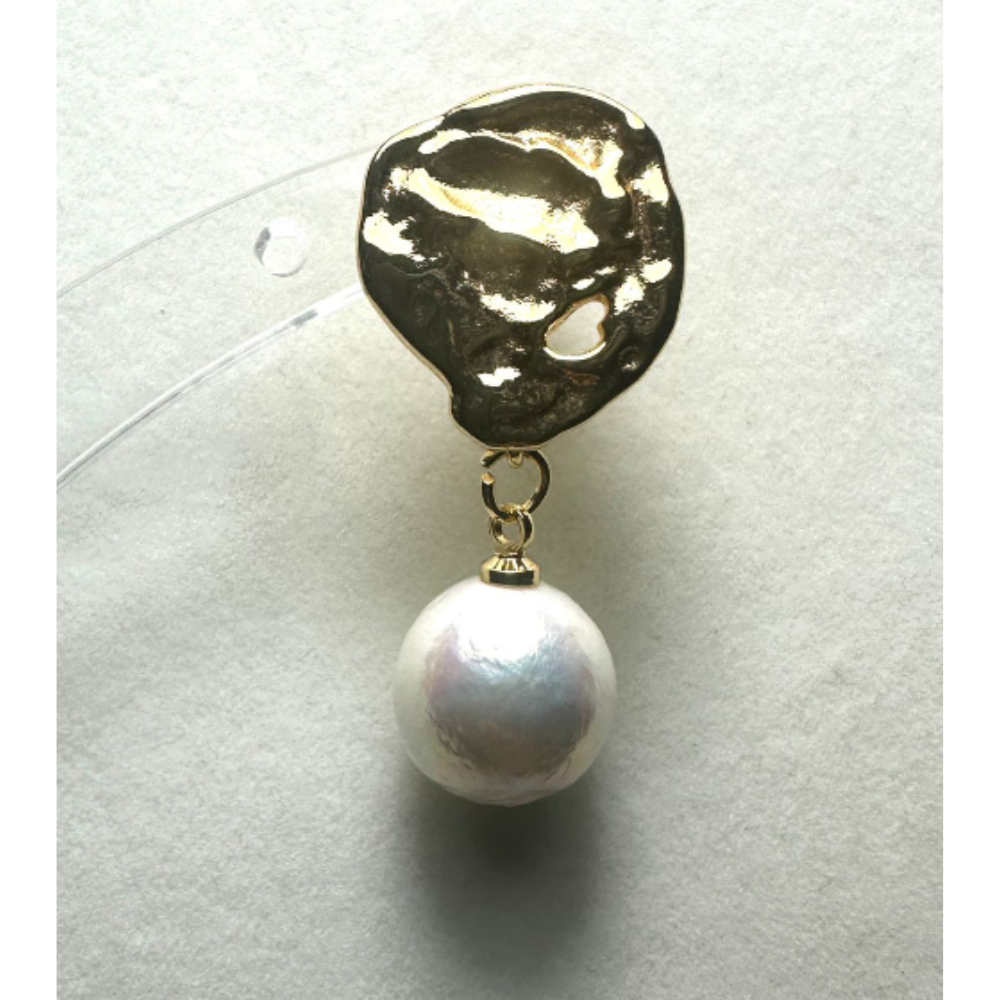 HKAG0619-132 異形珍珠皺皮紋耳環 (單隻)銅配鍍金10MM UP(白彩光)*每一個異形珍珠都是獨一無二, 因此每件貨品光彩形狀都稍有不同(A32)