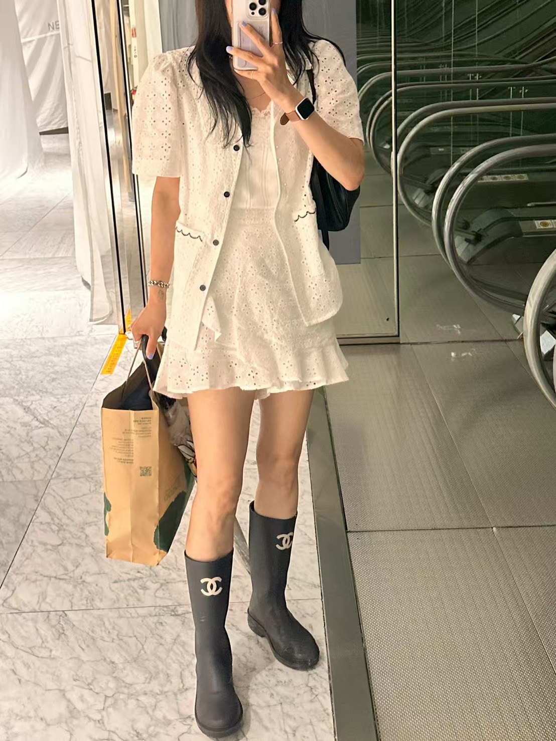 蕾絲洞洞花襯衫