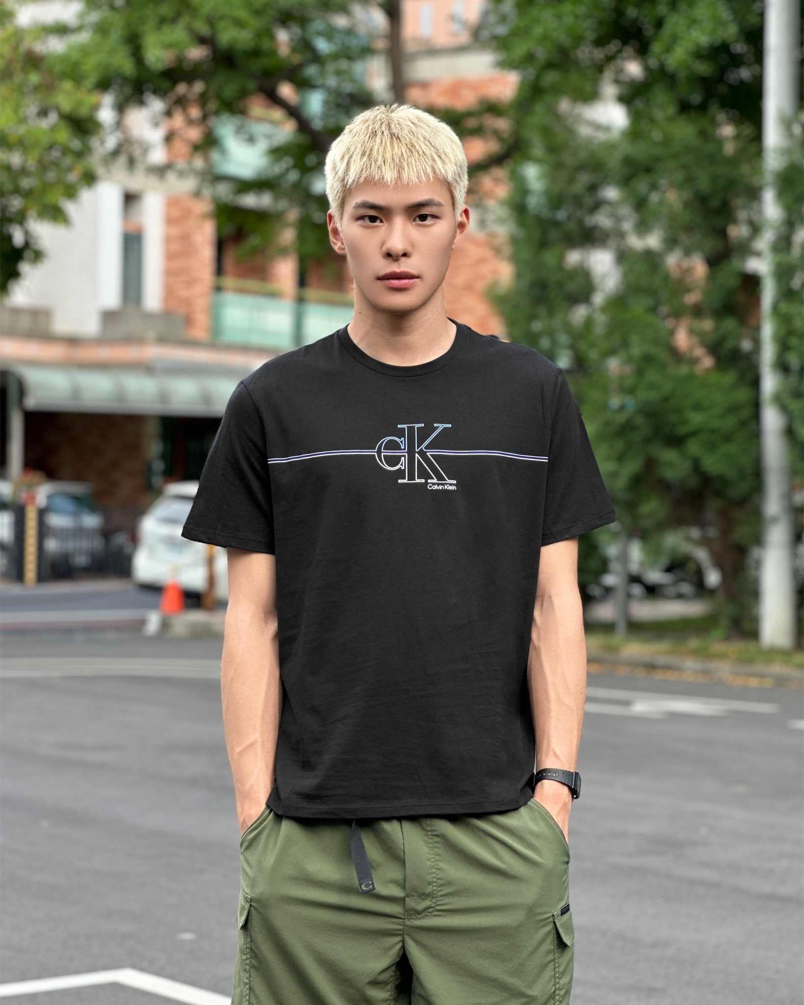 Calvin Klein CK 雙色橫線Ck 短袖上衣 短T