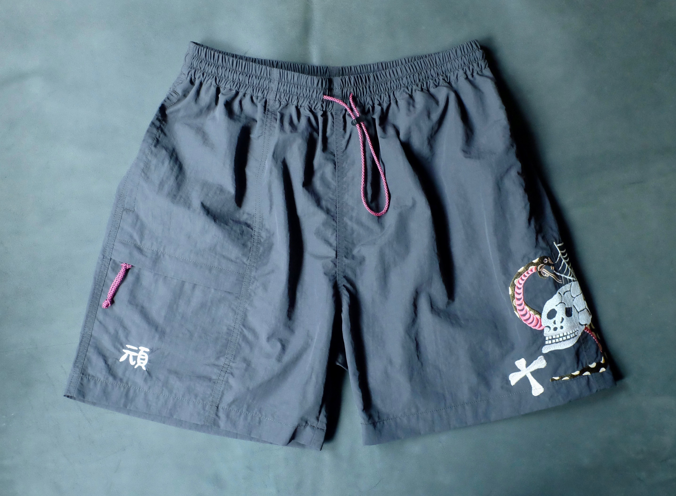 Club Stubborn Ultra Souvenir Shorts / black