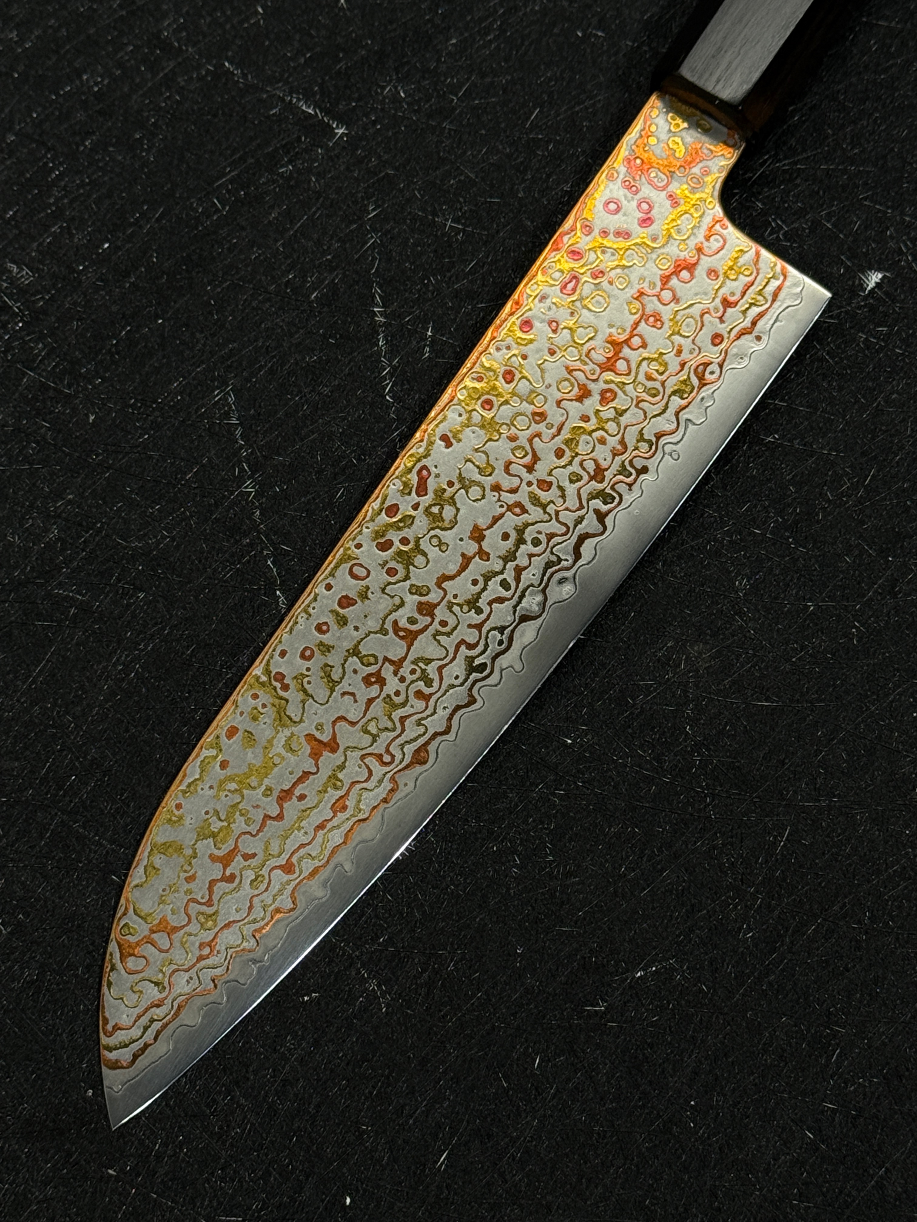Hatsukokoro Kujaku Rainbow Damascus Santoku