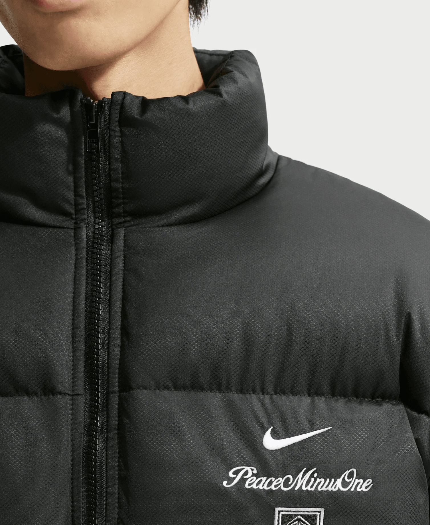 PEACEMINUSONE x Nike Team Korea Puffer Jacket | IM3224-