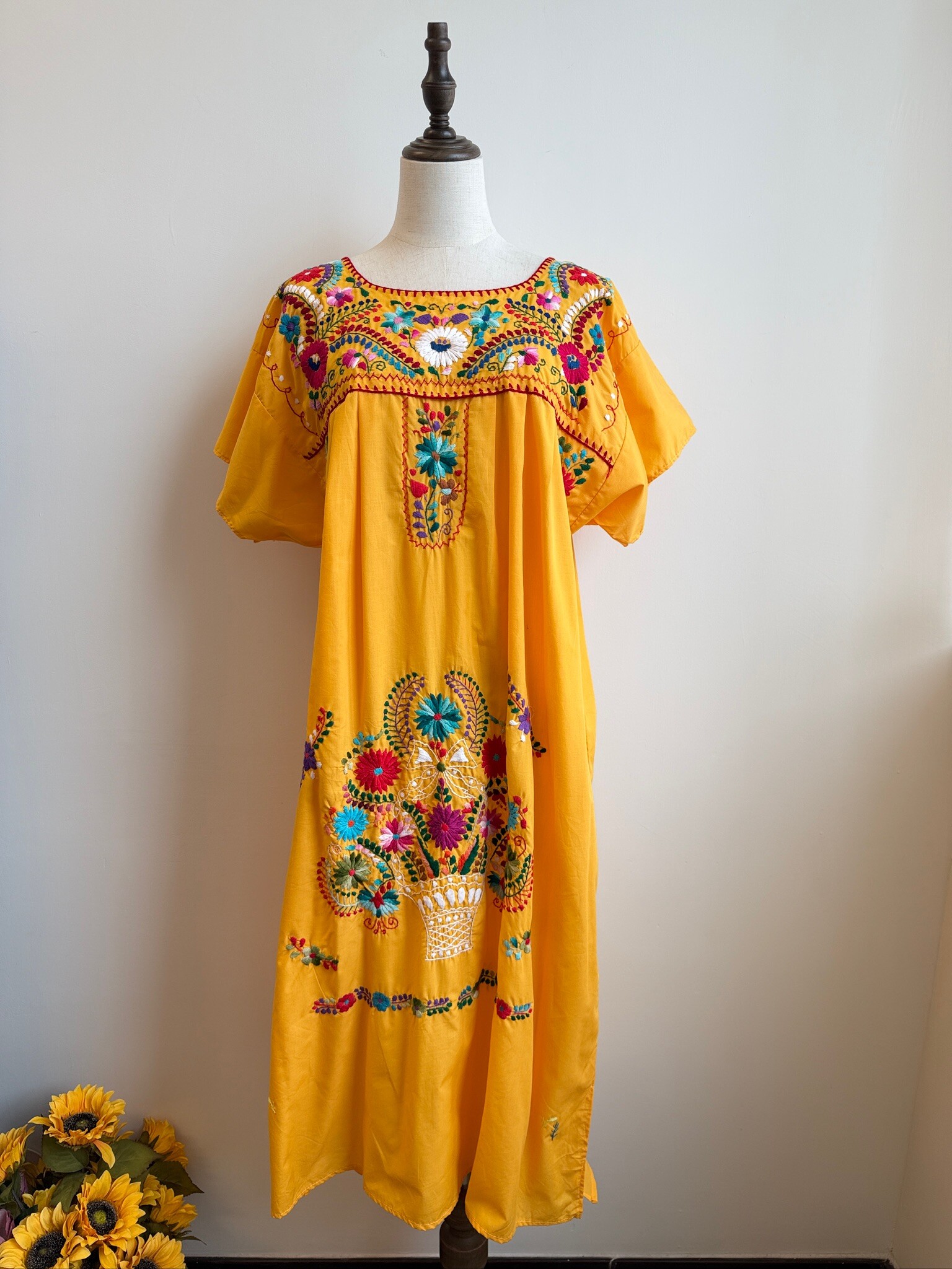 芒果黃色墨西哥刺繡連身裙