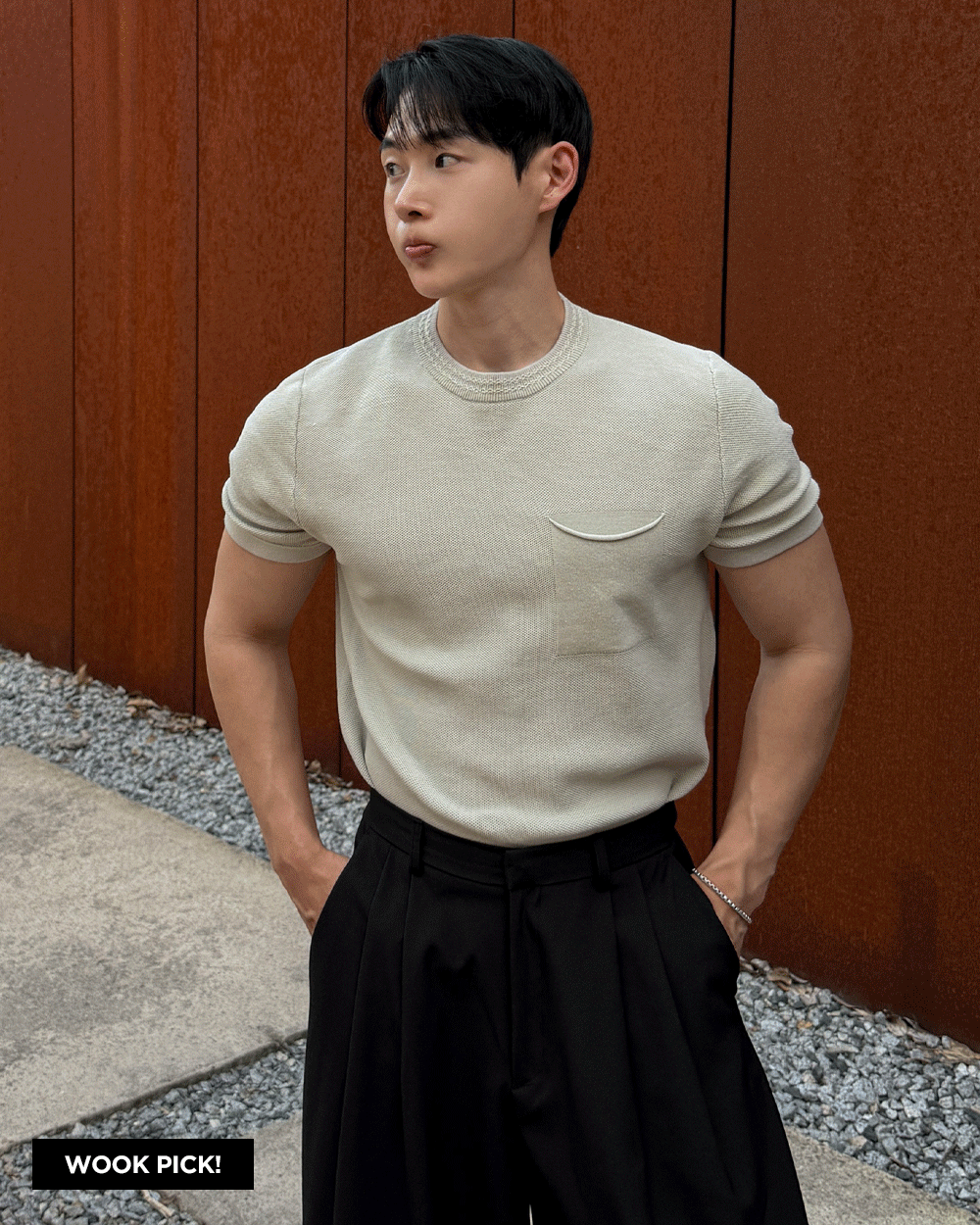 Single-pocket slim-fit knit sweater