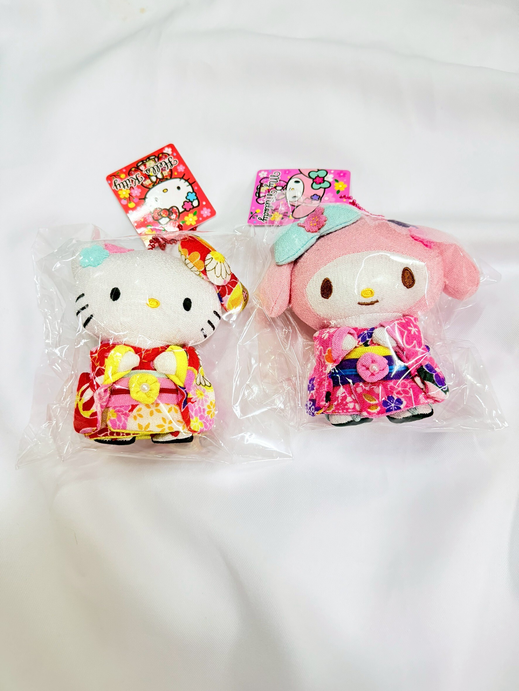 【Luxury】 現貨 日本三麗鷗 Sanrio 官方出品 和服造型玩偶掛飾 Hello Kitty 美樂蒂娃娃公仔 吊飾