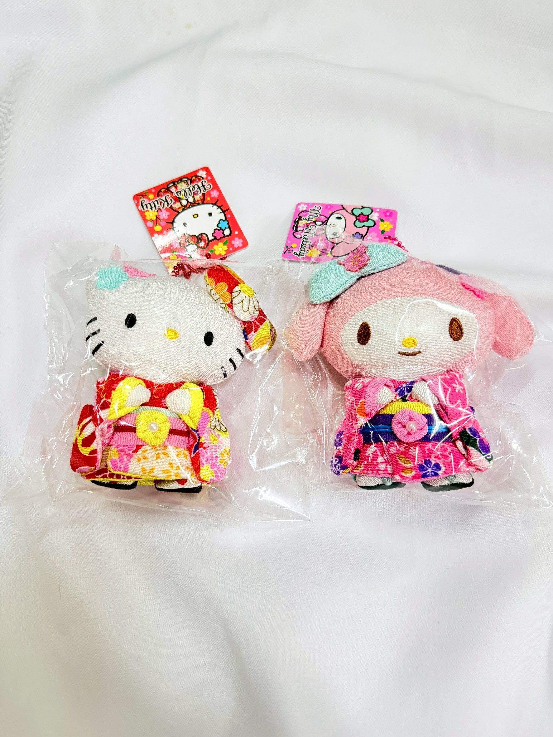 【Luxury】 現貨 日本三麗鷗 Sanrio 官方出品 和服造型玩偶掛飾 Hello Kitty 美樂蒂娃娃公仔 吊飾