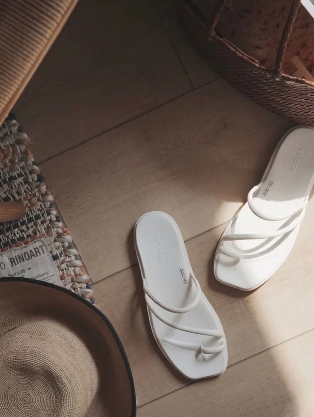 Crocs Miami Toe Loop