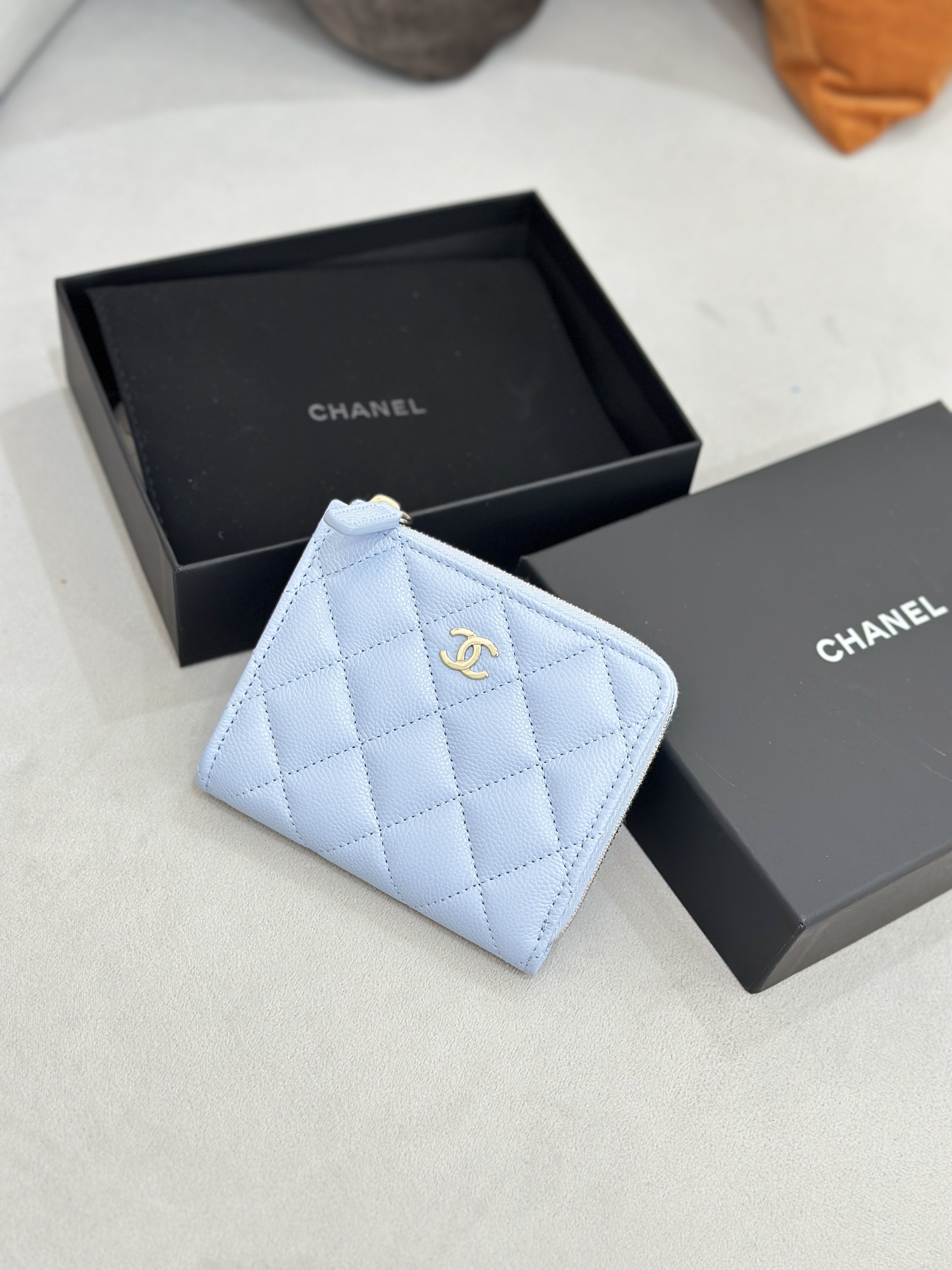 【超難買!】CHANEL L-zip Wallet AP3999