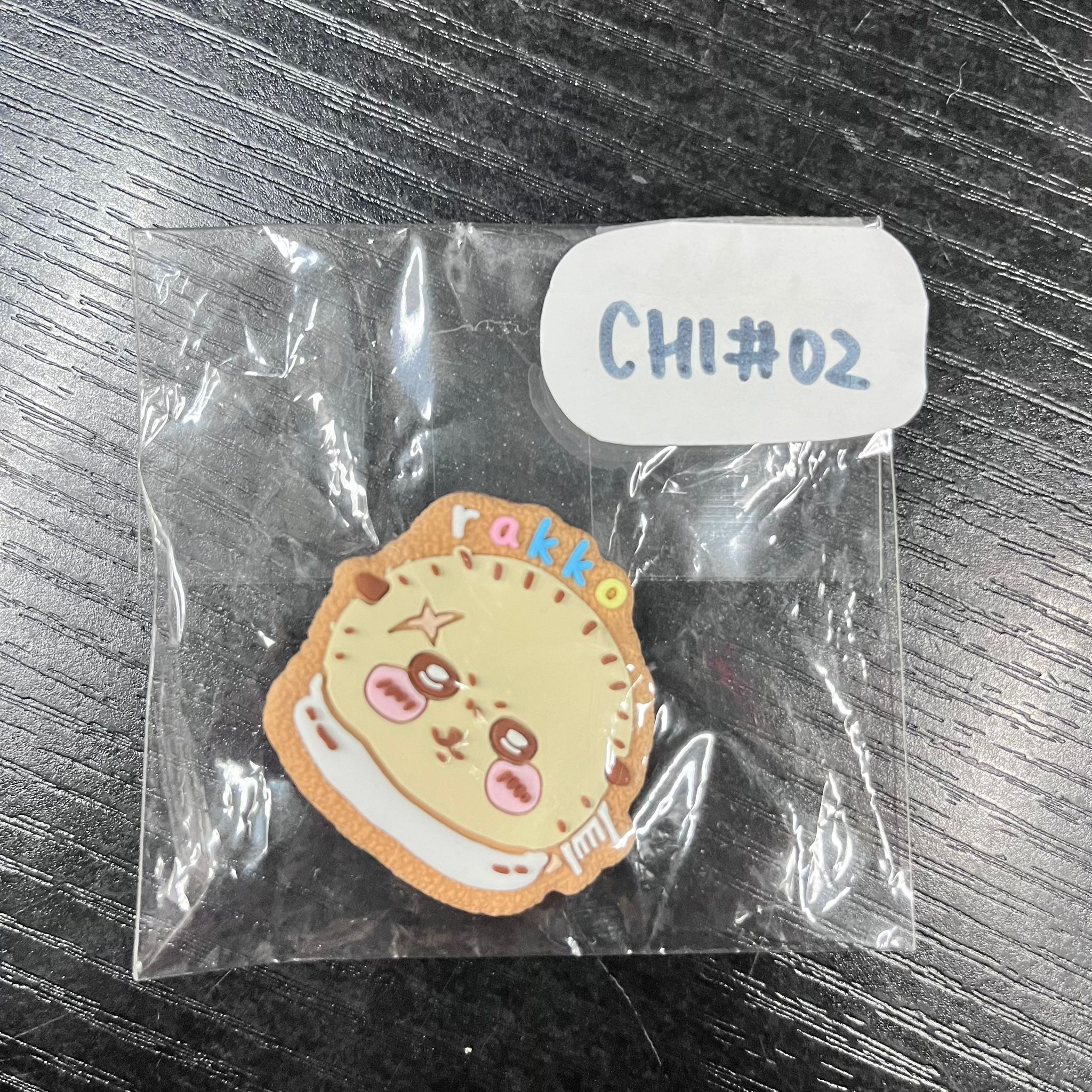 CHIIKAWA 海獺 襟章  CHI#02